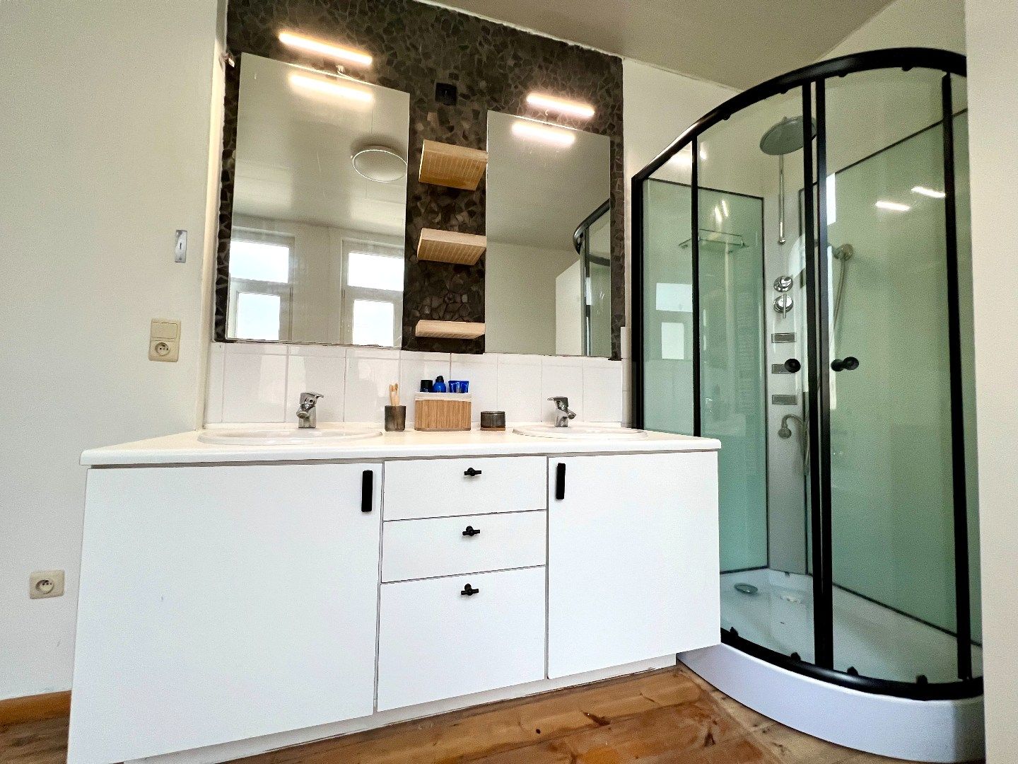 Studentenkamers of co-housing te huur pal aan de grote markt te Kortrijk foto 11