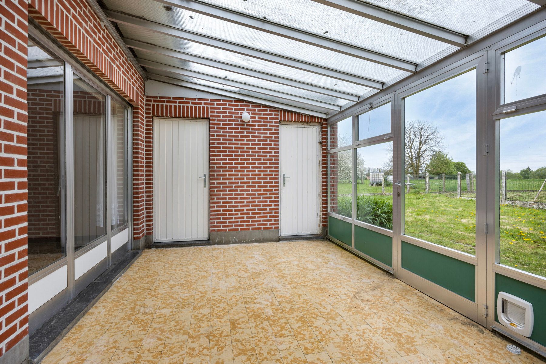 Ruime woning met potentieel op perceel van 13a70ca. foto 11