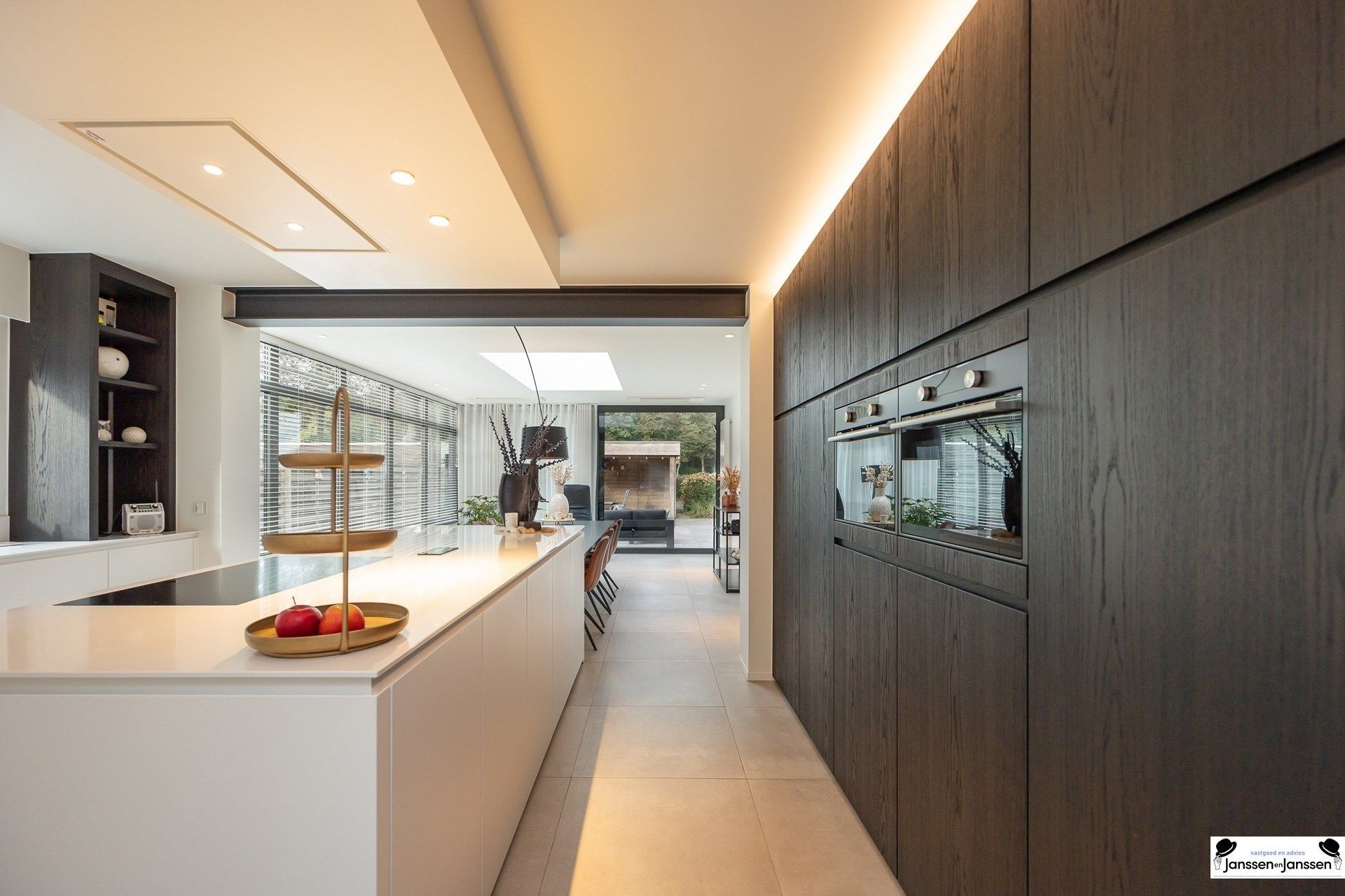 Instapklare, volledig gerenoveerde woning op royaal perceel! foto 7