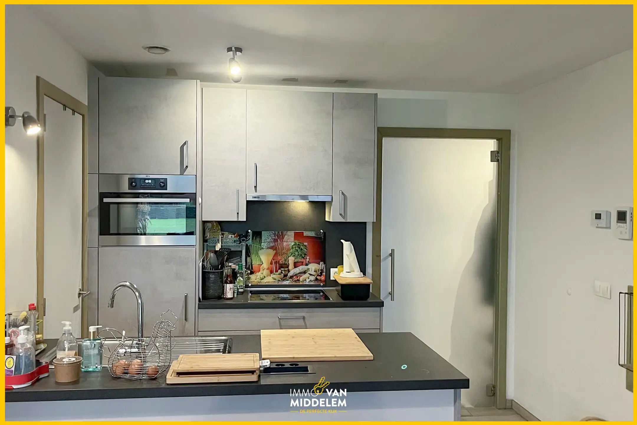 GELIJKVLOERS APPARTEMENT MET 3 SLAAPKAMERS EN STAANPLAATS foto 5