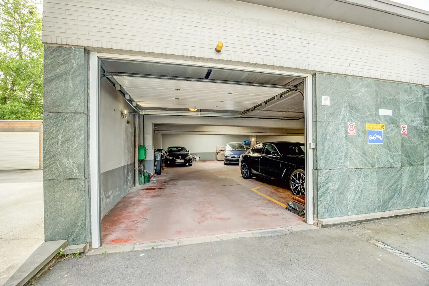 Ruim en lichtrijk 2-slpk appartement met terras, kelderberging en een parkeerplaats in Merksem! foto 22