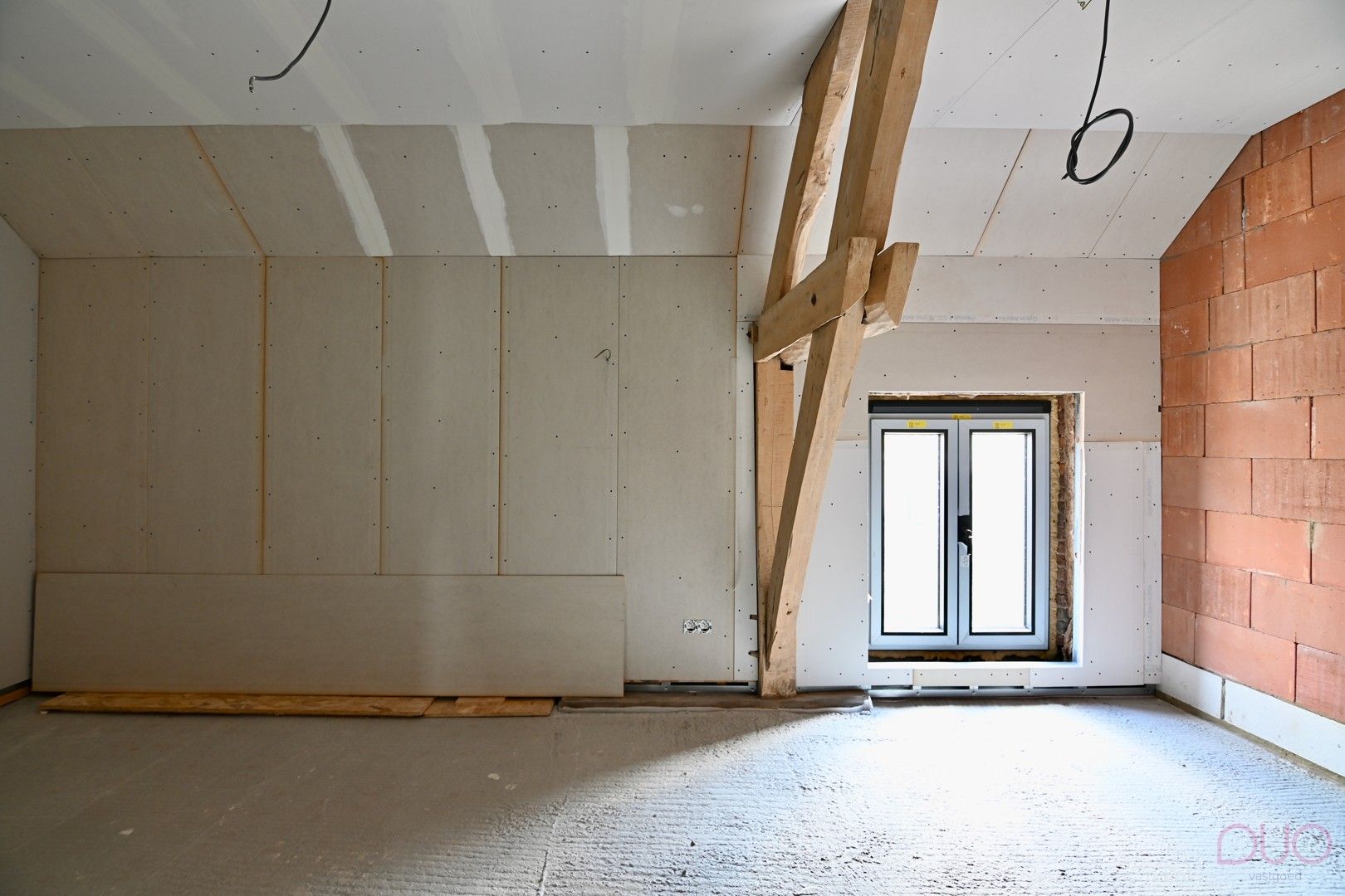 Exclusieve charmante vierkantshoeve in Gingelom met 5 slaapkamers,  drie afzonderlijke vakantiewoningen, grote schuur en achterliggende weide foto 53