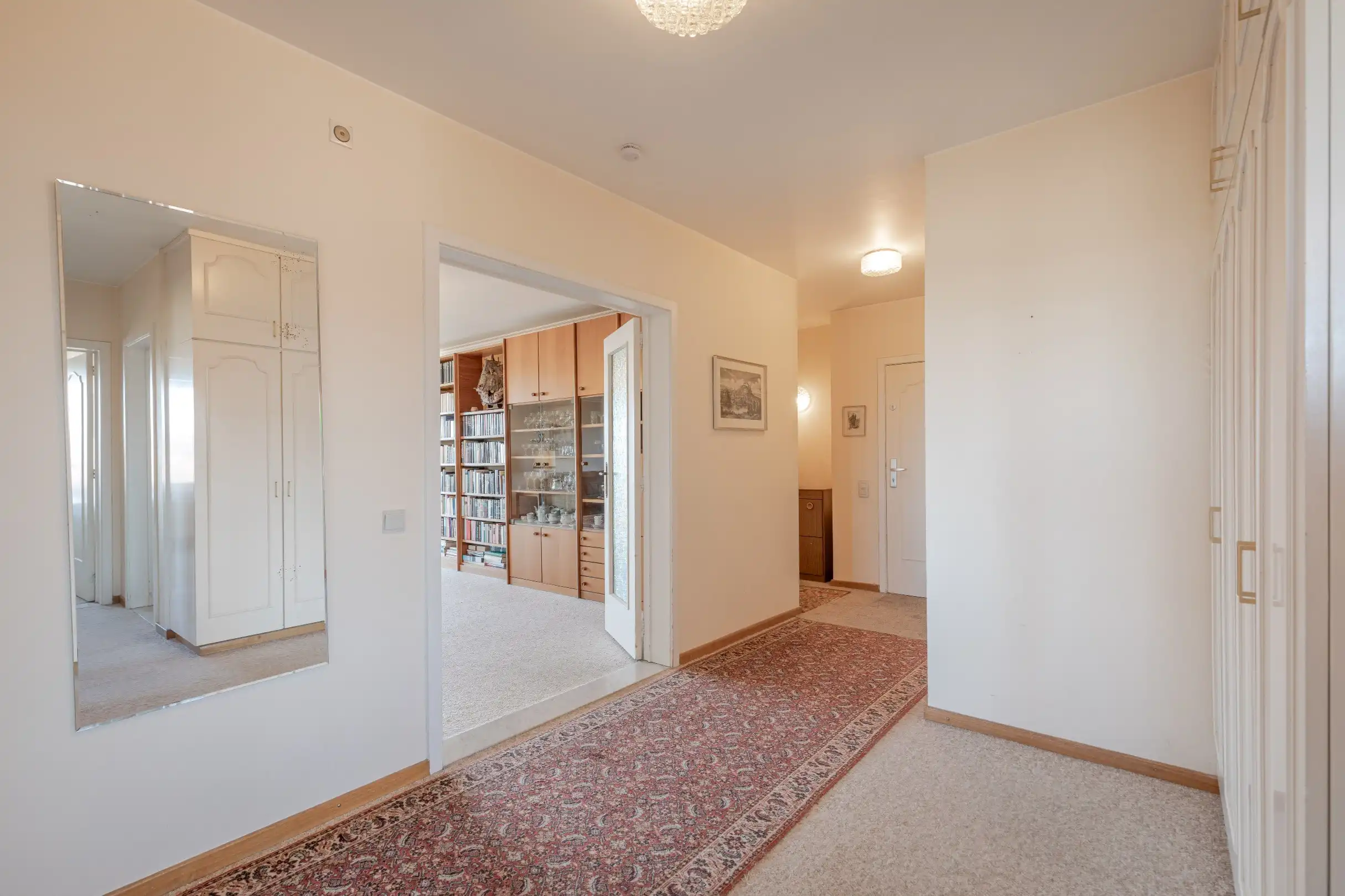 Lichtrijk appartement met panoramisch zicht foto 7