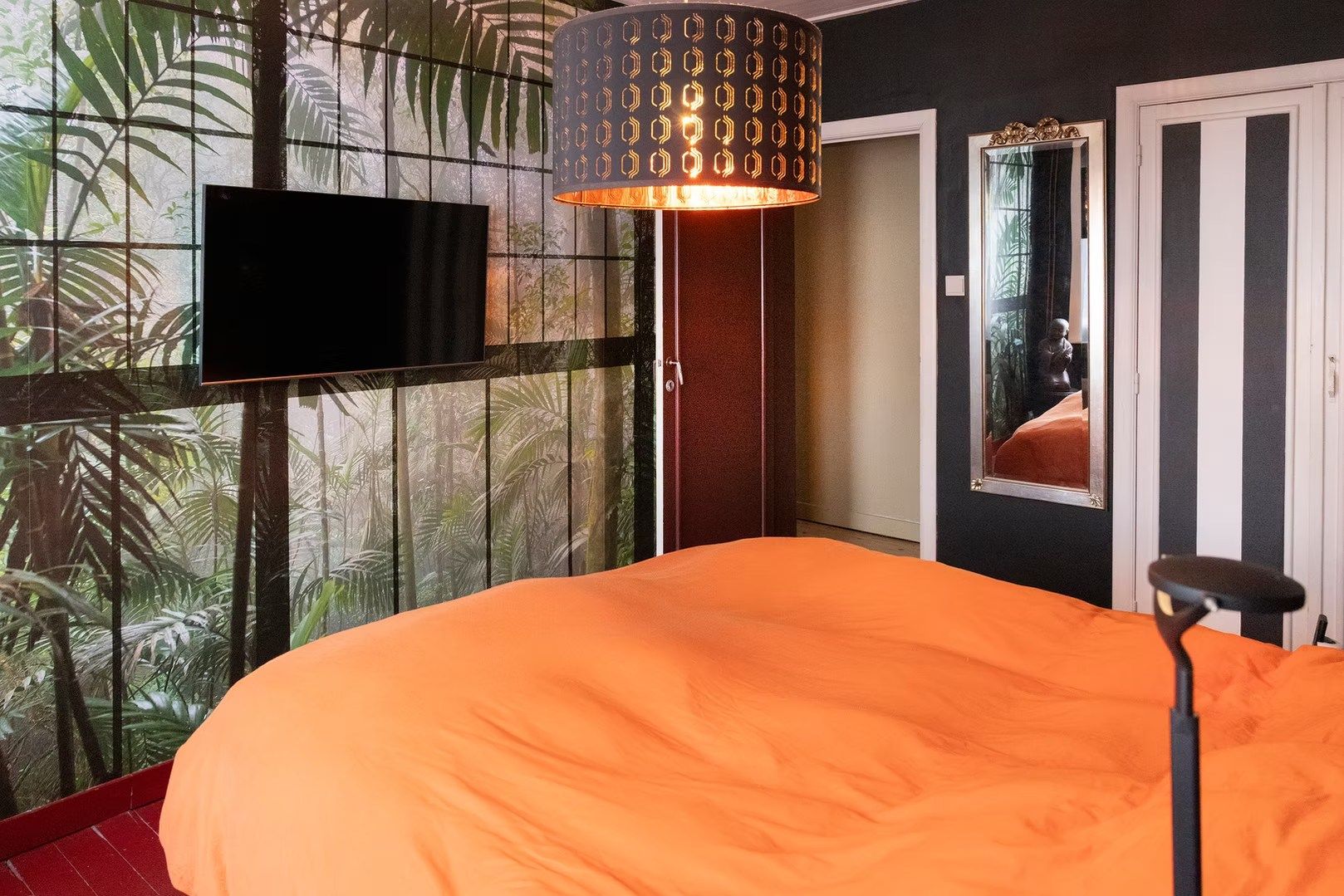 CHARMEVOLLE WONING MET GARAGE  foto 18