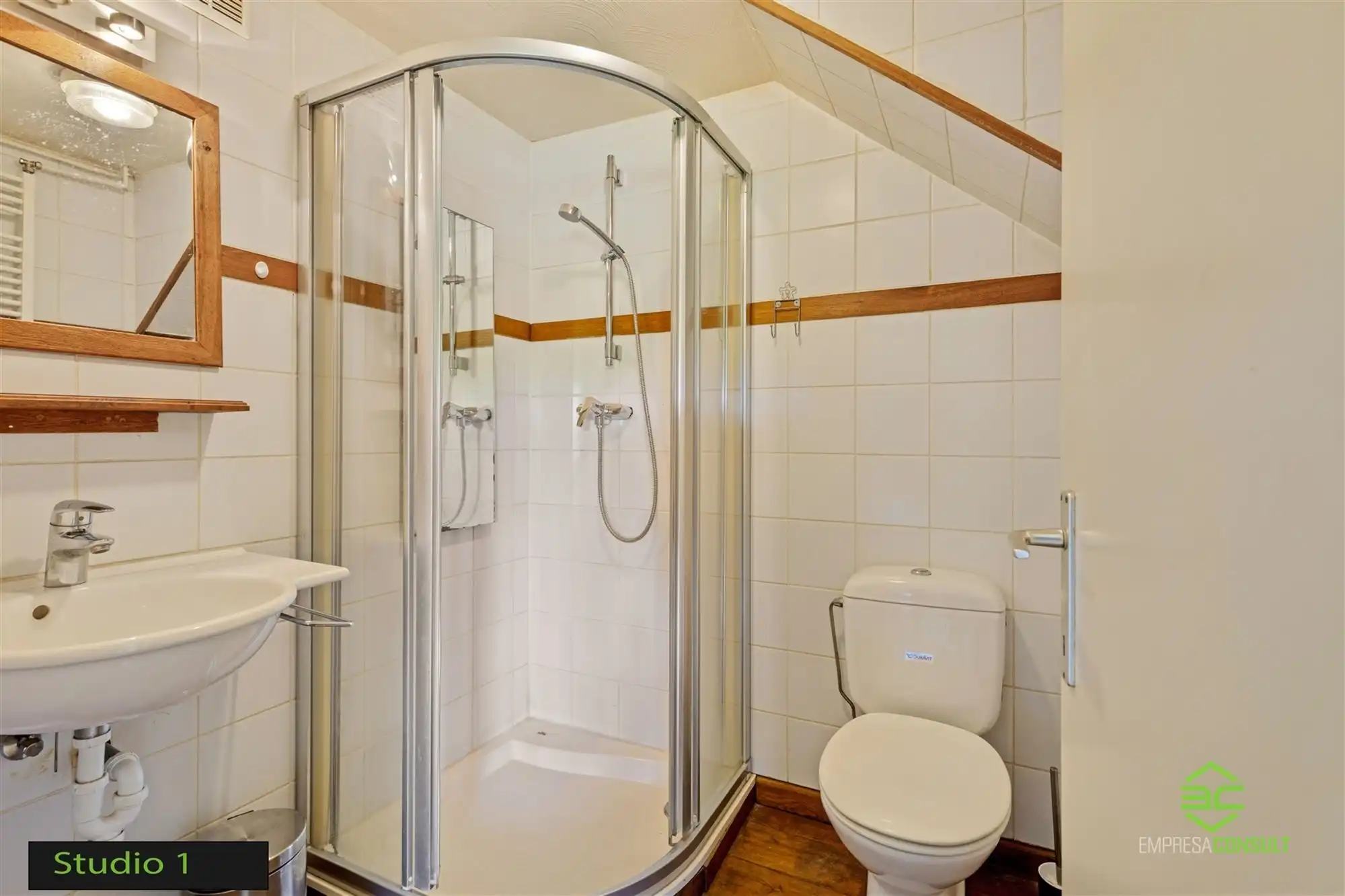 Ruime woning met 8 slpk + 1 magazijn op 21a 24ca! foto 43