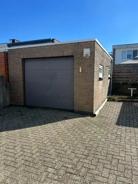Charmant huis te koop aan de Rodenbachstraat in Hamont-Achel - Ideaal met 2 slaapkamers, bureau, kelder en garage voor uw comfort! foto 23