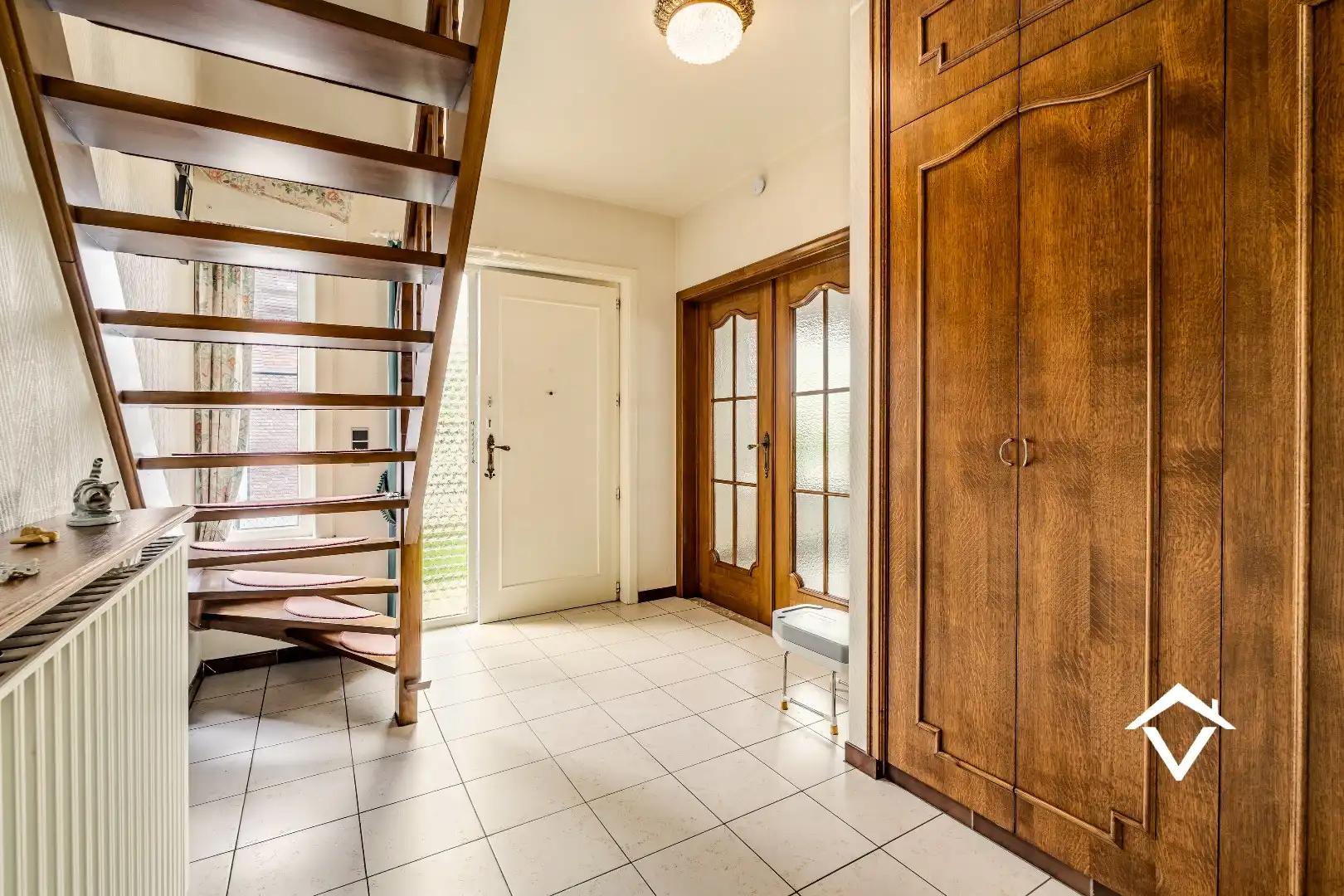 Alleenstaande woning met zuidgerichte tuin, garage en 4 slaapkamers te Ichtegem foto 3