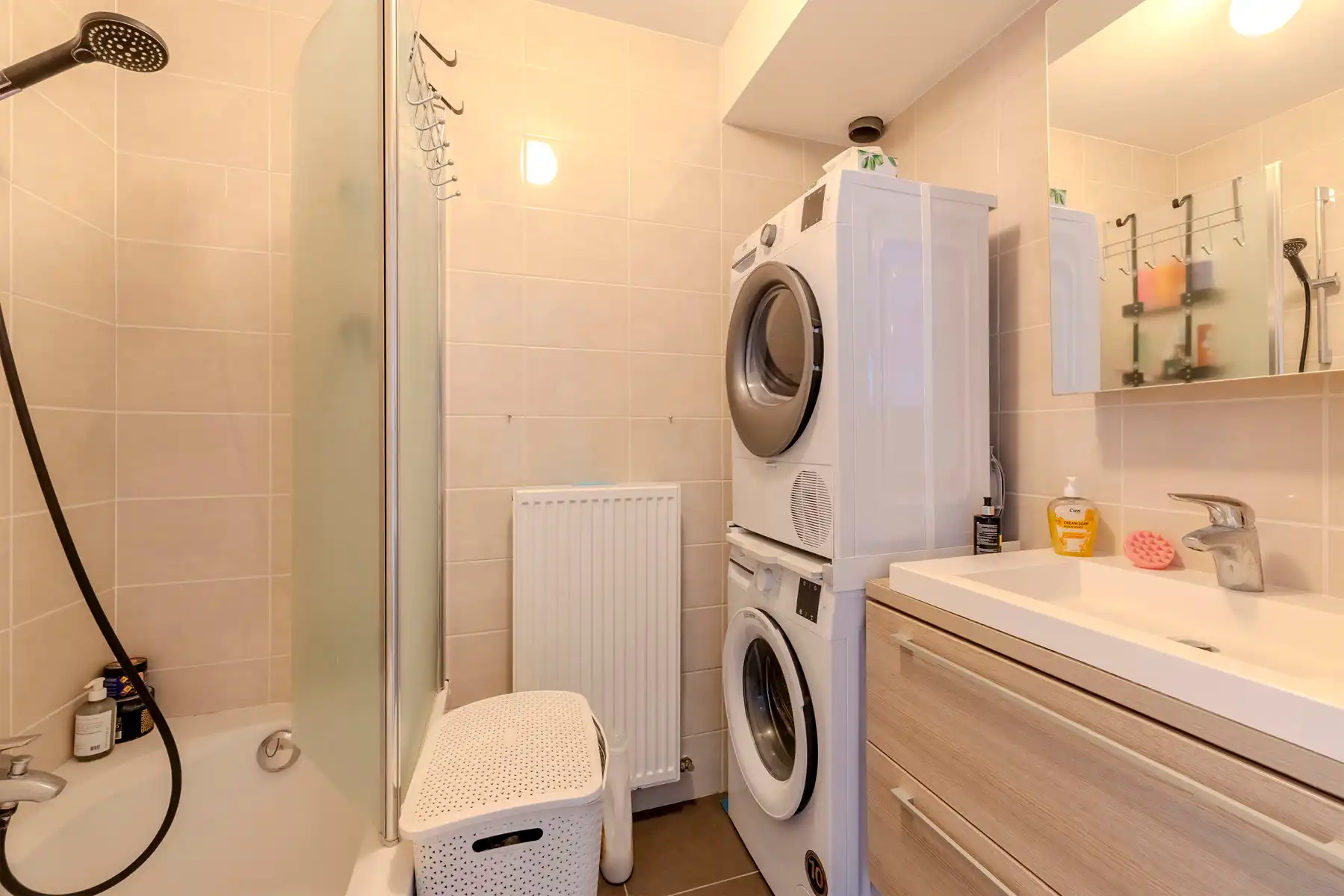 Instapklaar 1-slaapkamerappartement in Minderhout foto 16