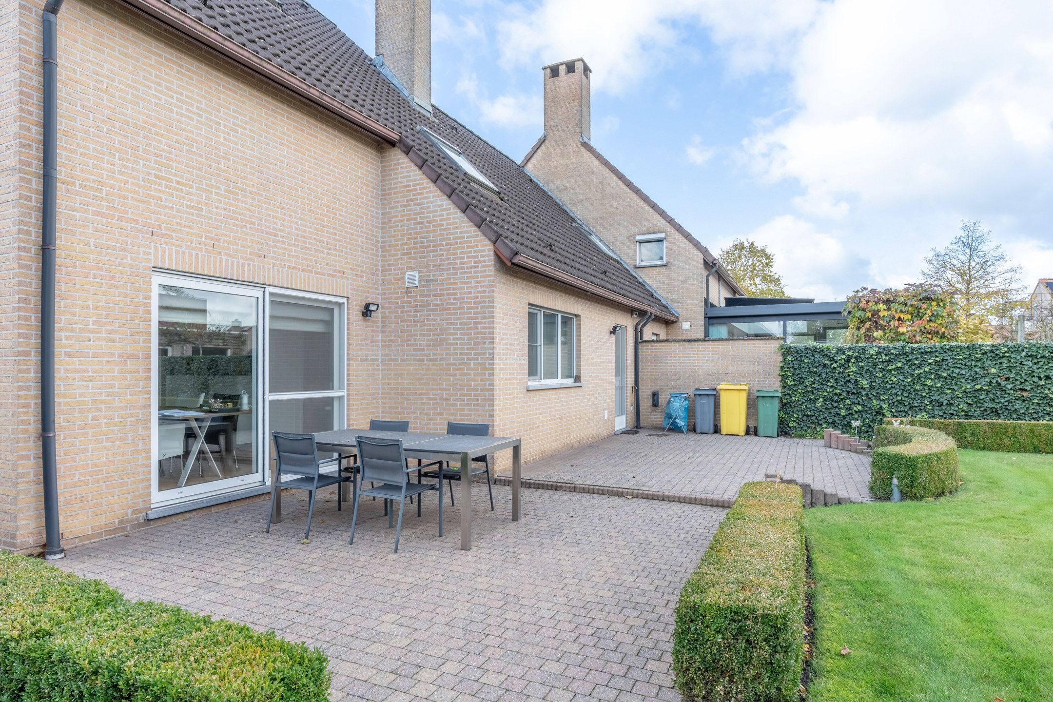 Ruime gezinswoning met 4 slpk's, tuin en garage te Turnhout. foto 31