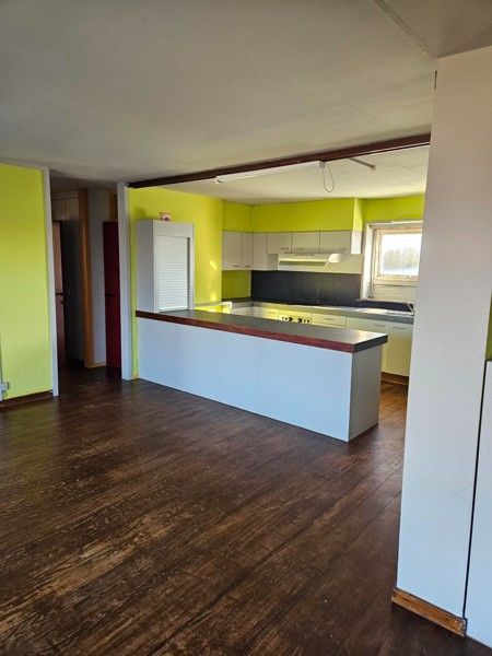 Ruim appartement met 4 slaapkamers foto 5