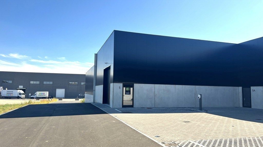Nieuwbouw magazijn te huur in Atomveldstraat in Haaltert  foto {{pictureIndex}}