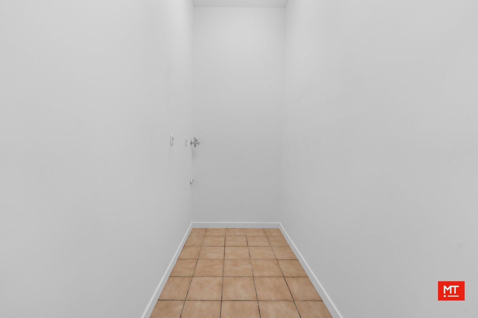 Gerenoveerd appartement op minder dan 100m van De Leet in Ieper foto 16