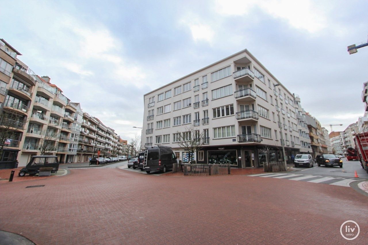 GEMEUBELD - Aangenaam appartement vlakbij het strand en het bruisende Rubensplein. foto 3