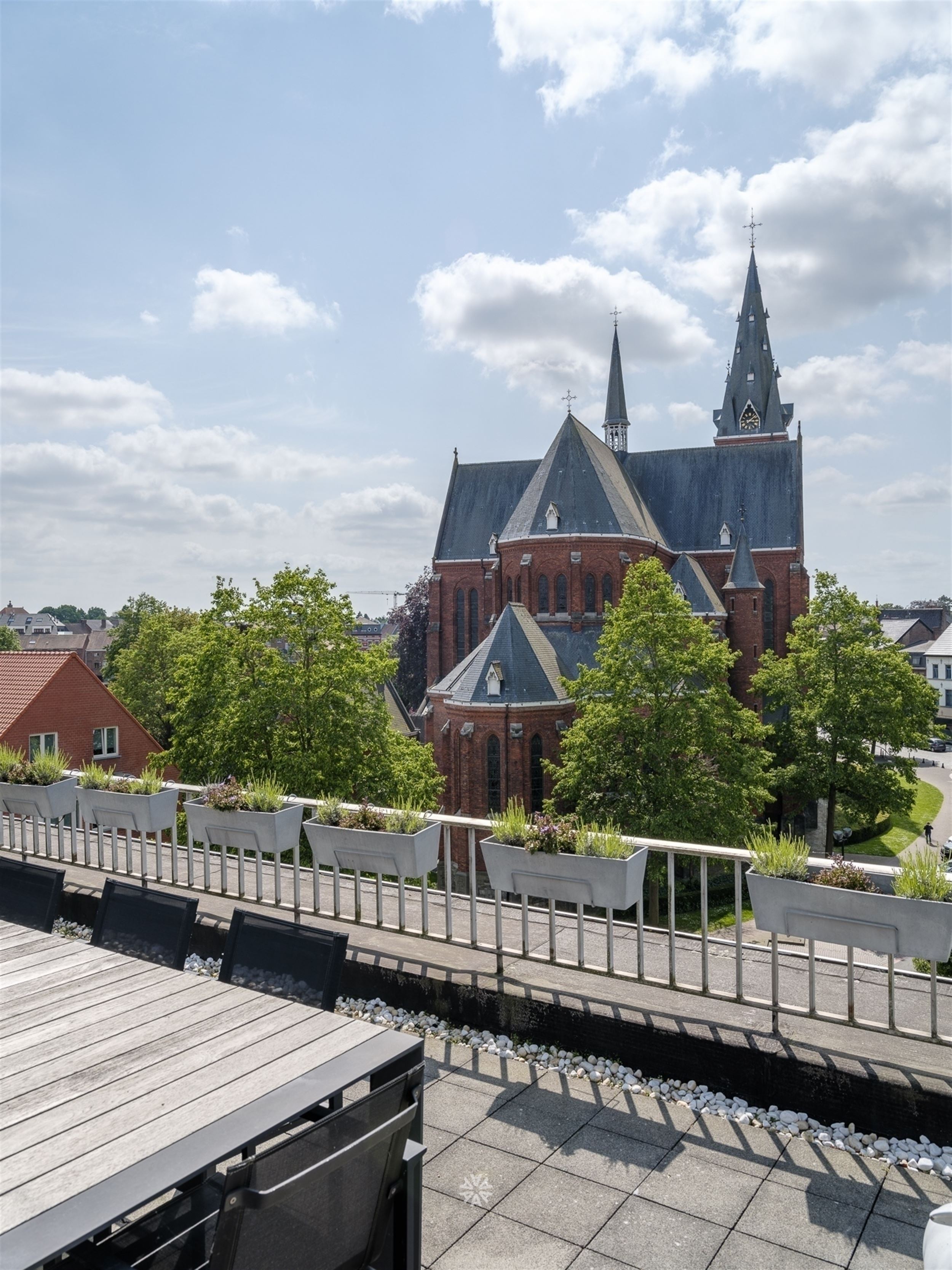 Penthouse met 200m² terras en adembenemend zicht foto 12