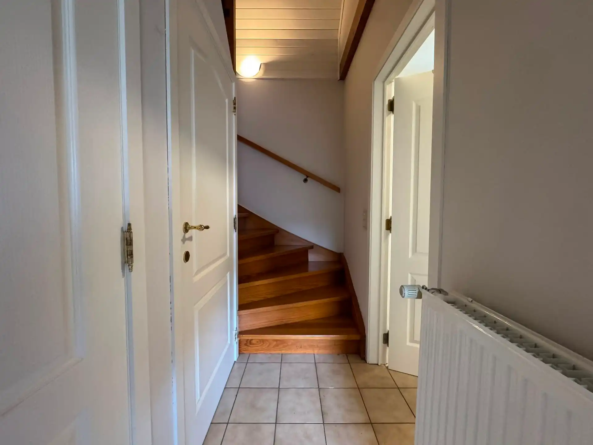 Rustig gelegen 2 slpk woning met ruime tuin foto 9