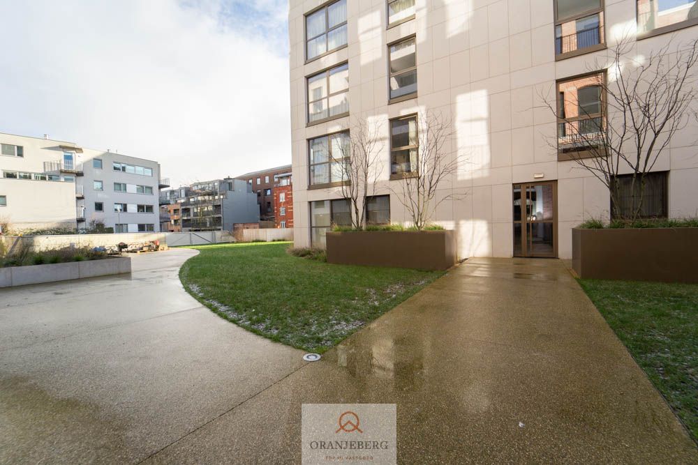 160 m² netto casco handelsruimte of kantoren te huur aan de Kiosk op de KOUTER foto 17