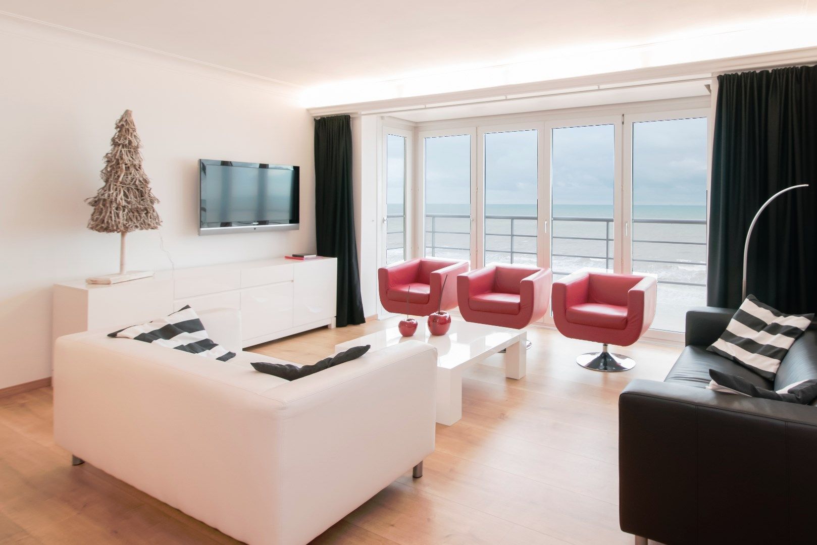 Fantastisch afgewerkt 3 slaapkamerappartement met prachtig zicht op zee vlakbij het Casino van Middelkerke foto 5