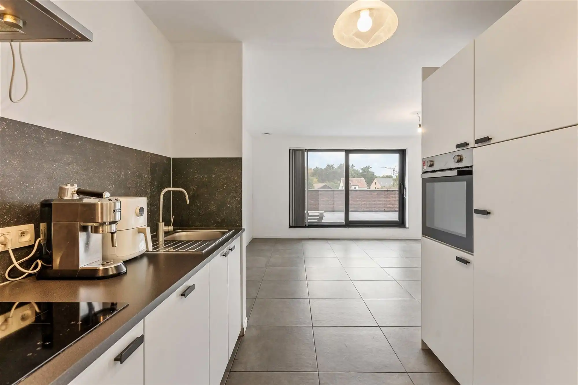 RUIM RECENT APPARTEMENT (2023) MET 2 SLAAPKAMERS TE KORSPEL foto 12