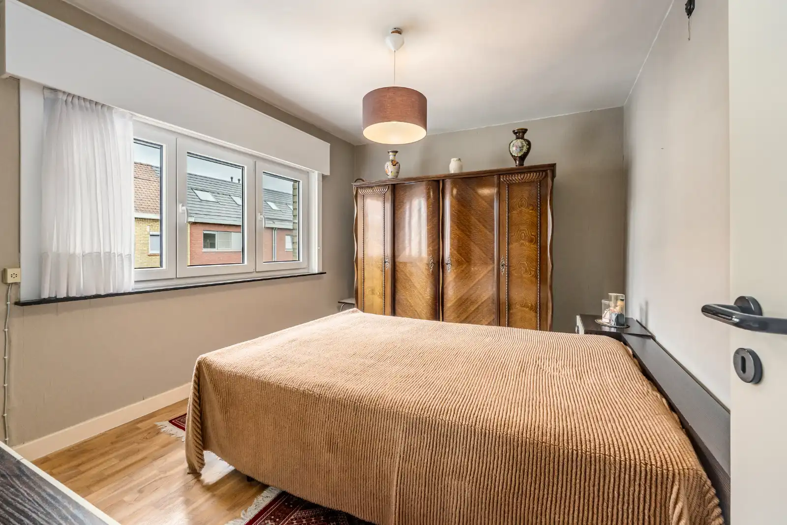 Woning met veel mogelijkheden op rustige locatie foto 10