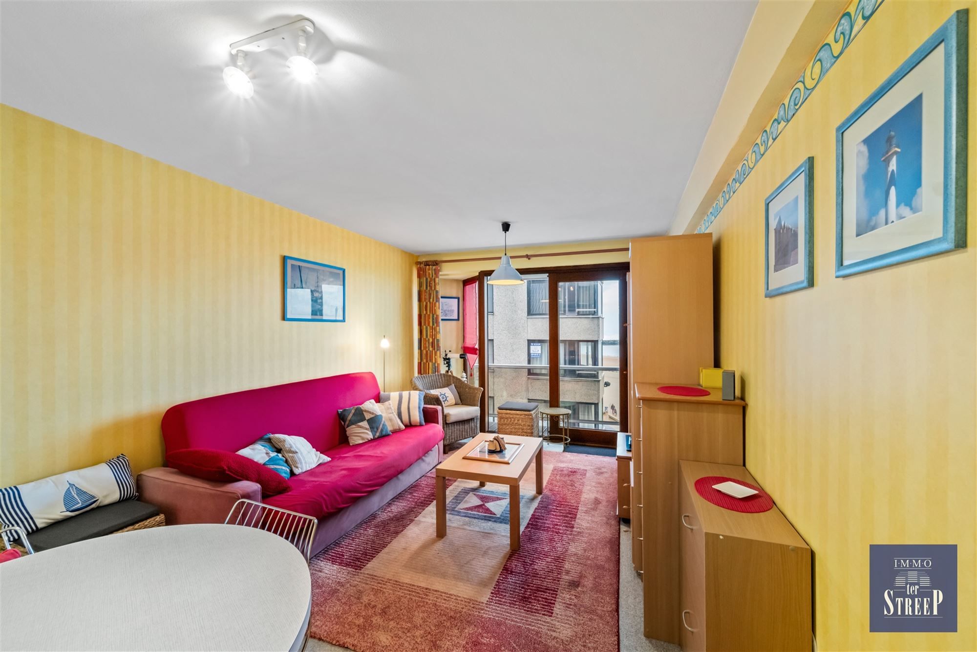 Gemeubelde studio met zeezicht foto 4