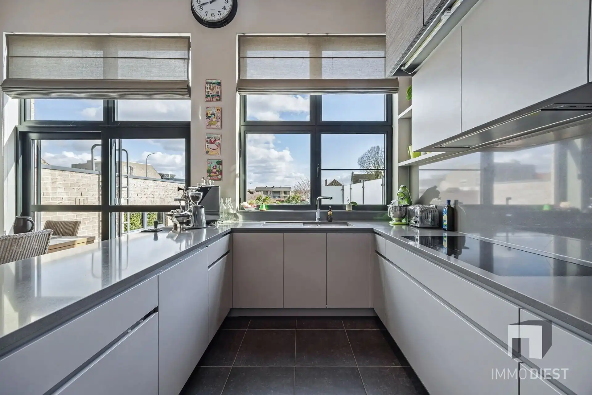 Bedrijfsgebouw én woning aan de stadsrand foto 17