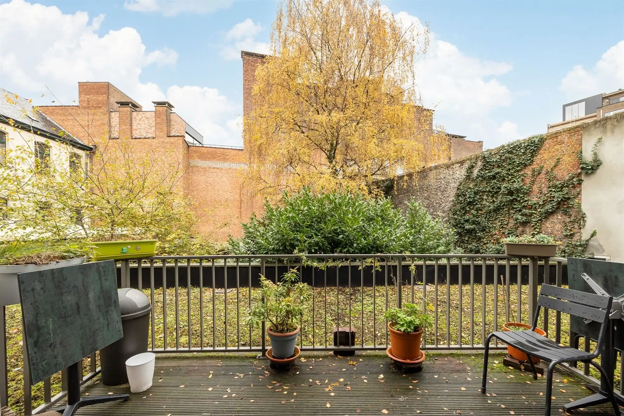 Ruim en lichtrijk 2 slpkr. app. met terras op TOPlocatie foto 3