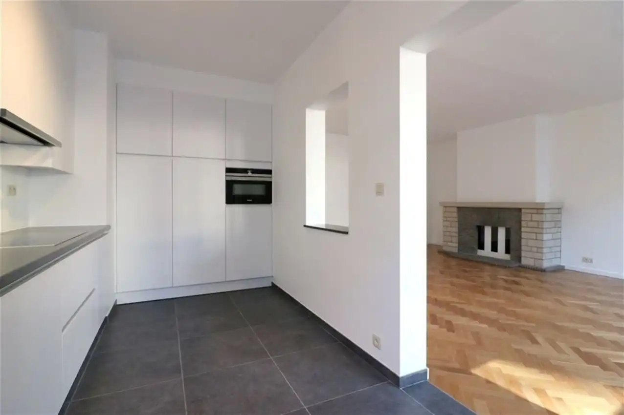 Stijlvol en instapklaar wonen met zicht op warandepark foto 14