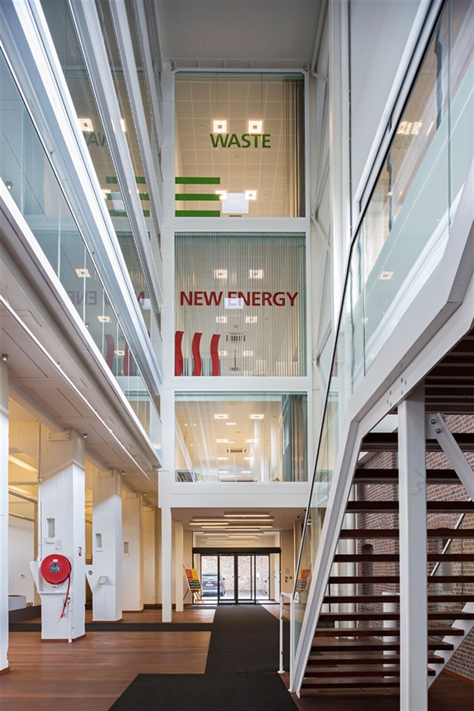 Kantoorgebouw foto 2