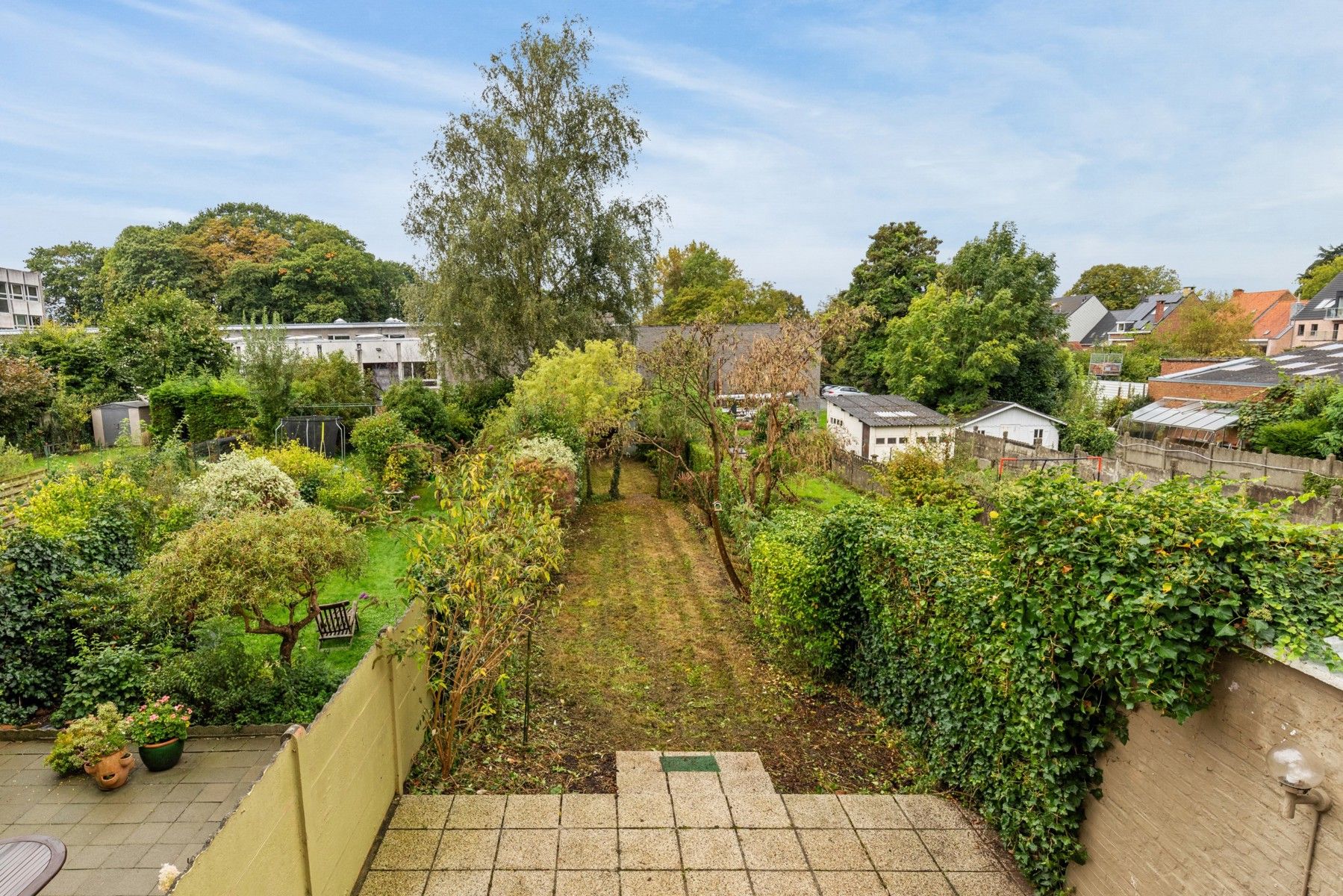 Karaktervolle woning met 4 slaapkamers en prachtige tuin! foto {{pictureIndex}}