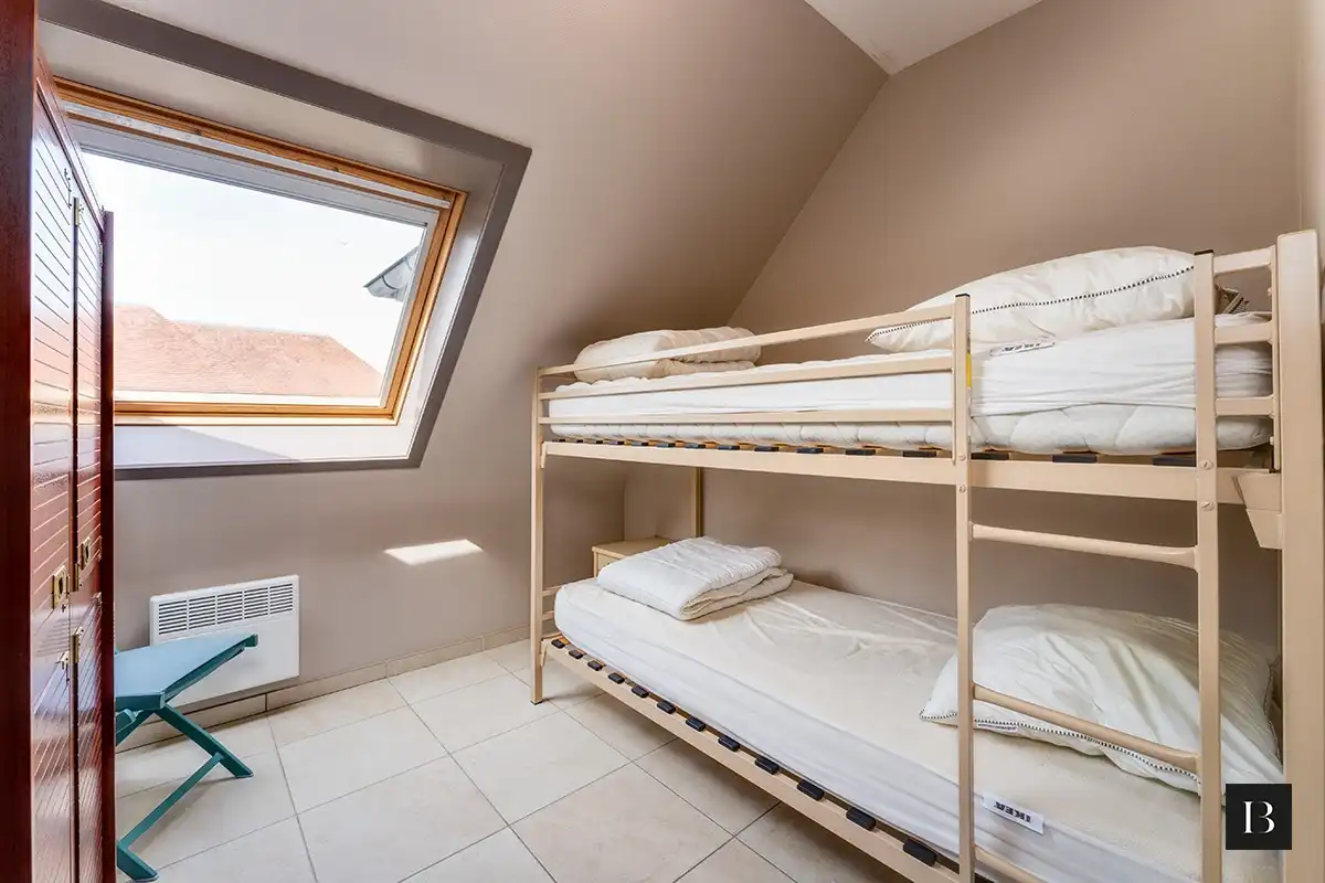 Zuidgericht 2-slaapkamerappartement met terras, dicht bij het centrum foto 12