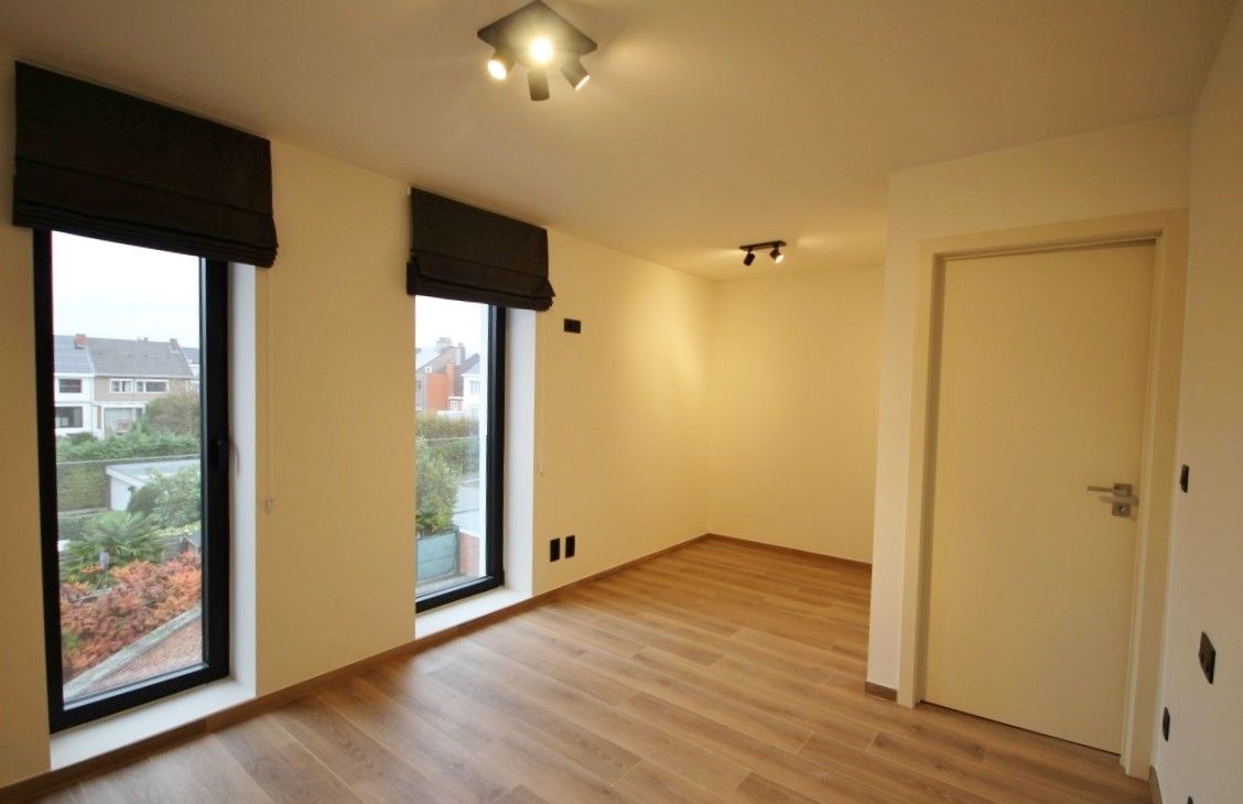 Duplex met terras in centrum van Sint-Truiden! foto 4