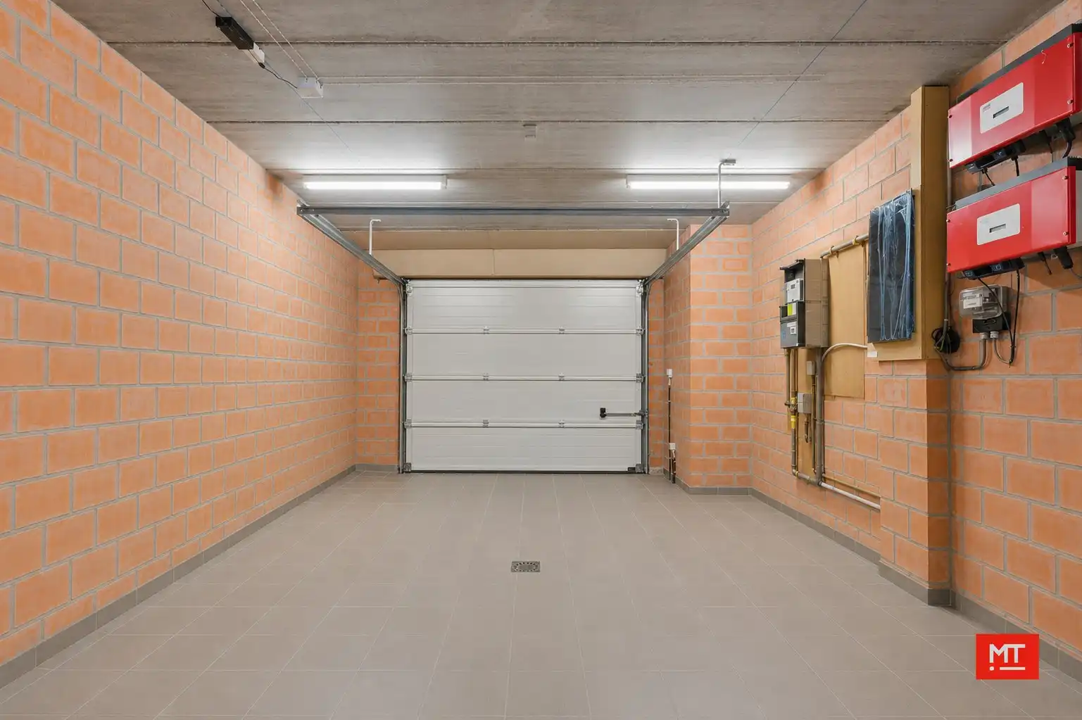 Op te frissen halfopen woning met 3 slaapkamers, tuin en garage in de Patine foto 9