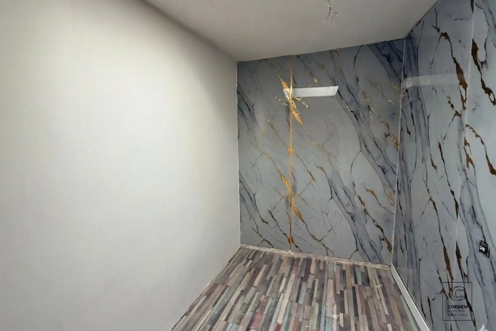 Ruime handelswoning, momenteel ingericht als handelsruimte en 2 appartementen op goede ligging te Antwerpen! foto 20