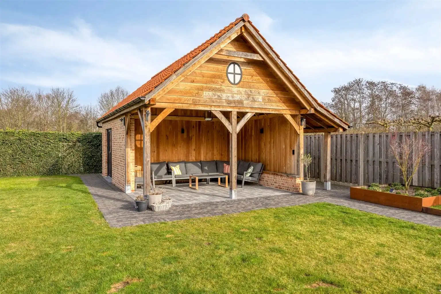 Vrijstaande woning met 3 slaapkamers, inpandige garage, omheinde tuin en zonnepanelen, zeer rustig gelegen in het landelijke Molenbeersel. foto 31