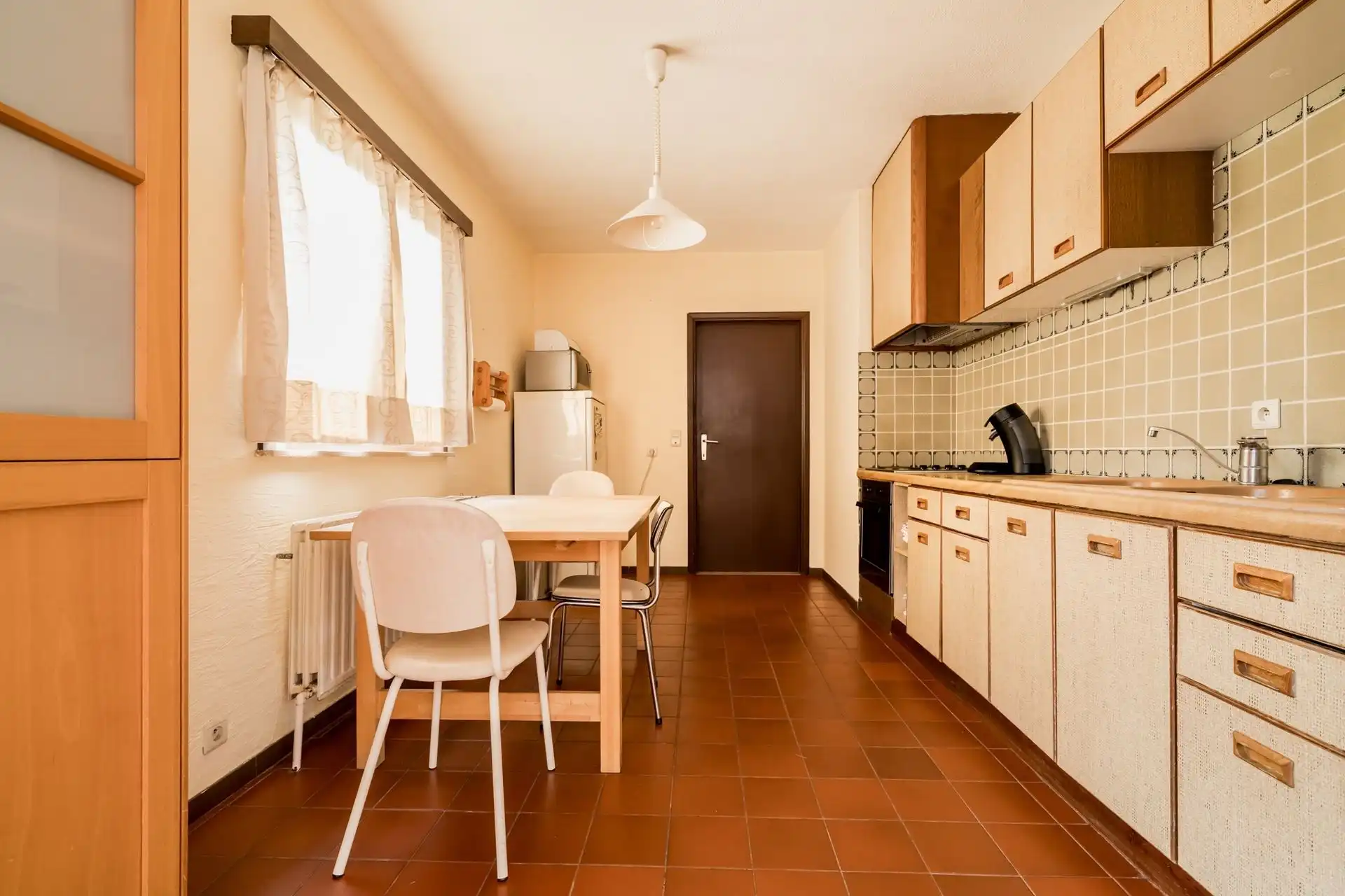 Huis met 3 slpk en zonnige tuin in rustige woonomgeving te Duffel foto 9