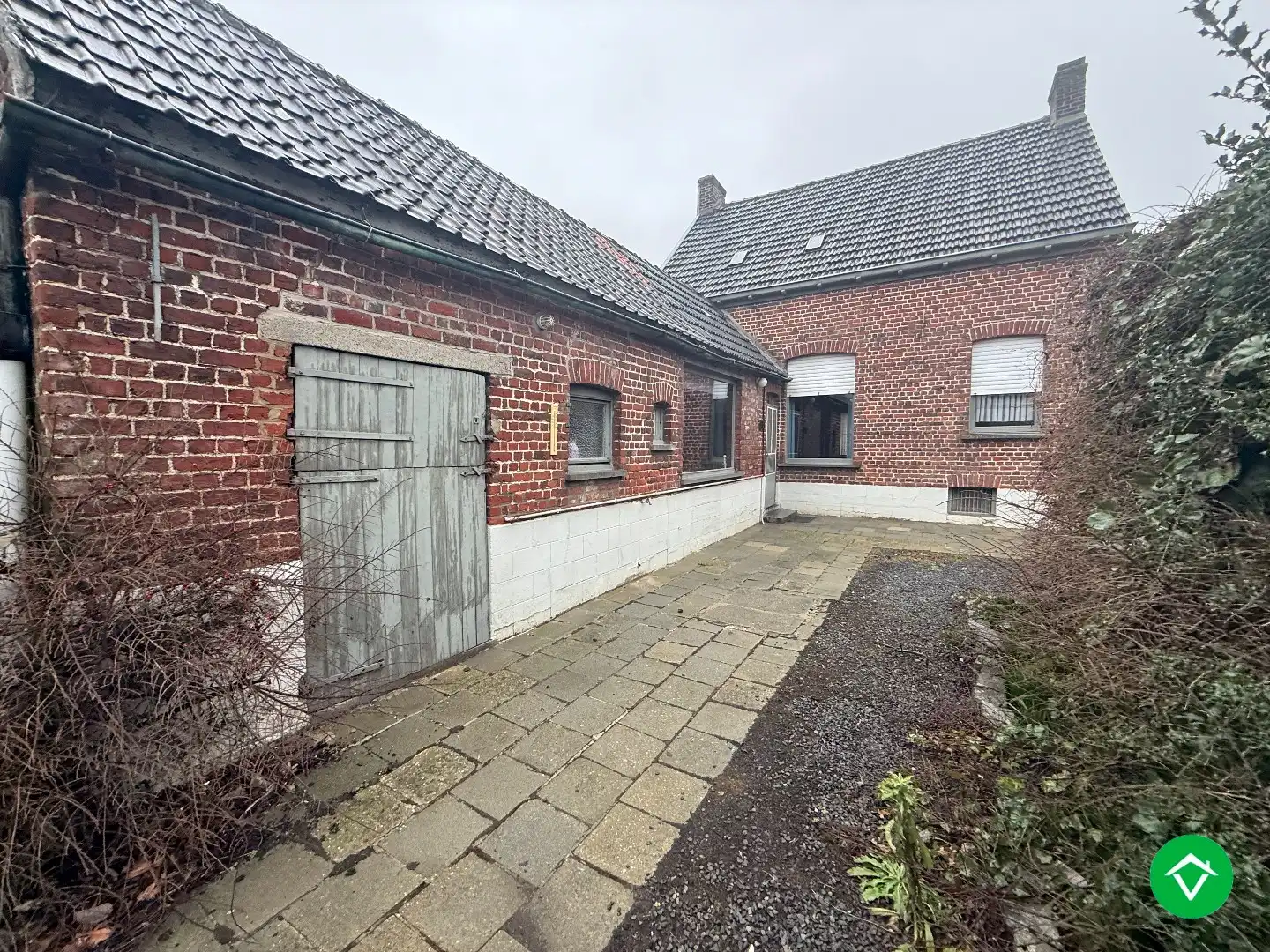 Ruime woning met 5 slaapkamers, garage en diepe tuin te Houthulst foto 13