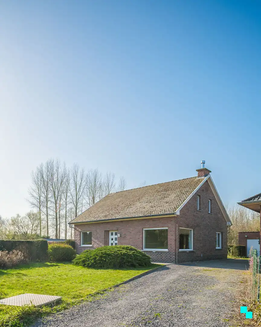 Te renoveren woning met garage en unieke tuingrond grenzend aan het bos foto 30