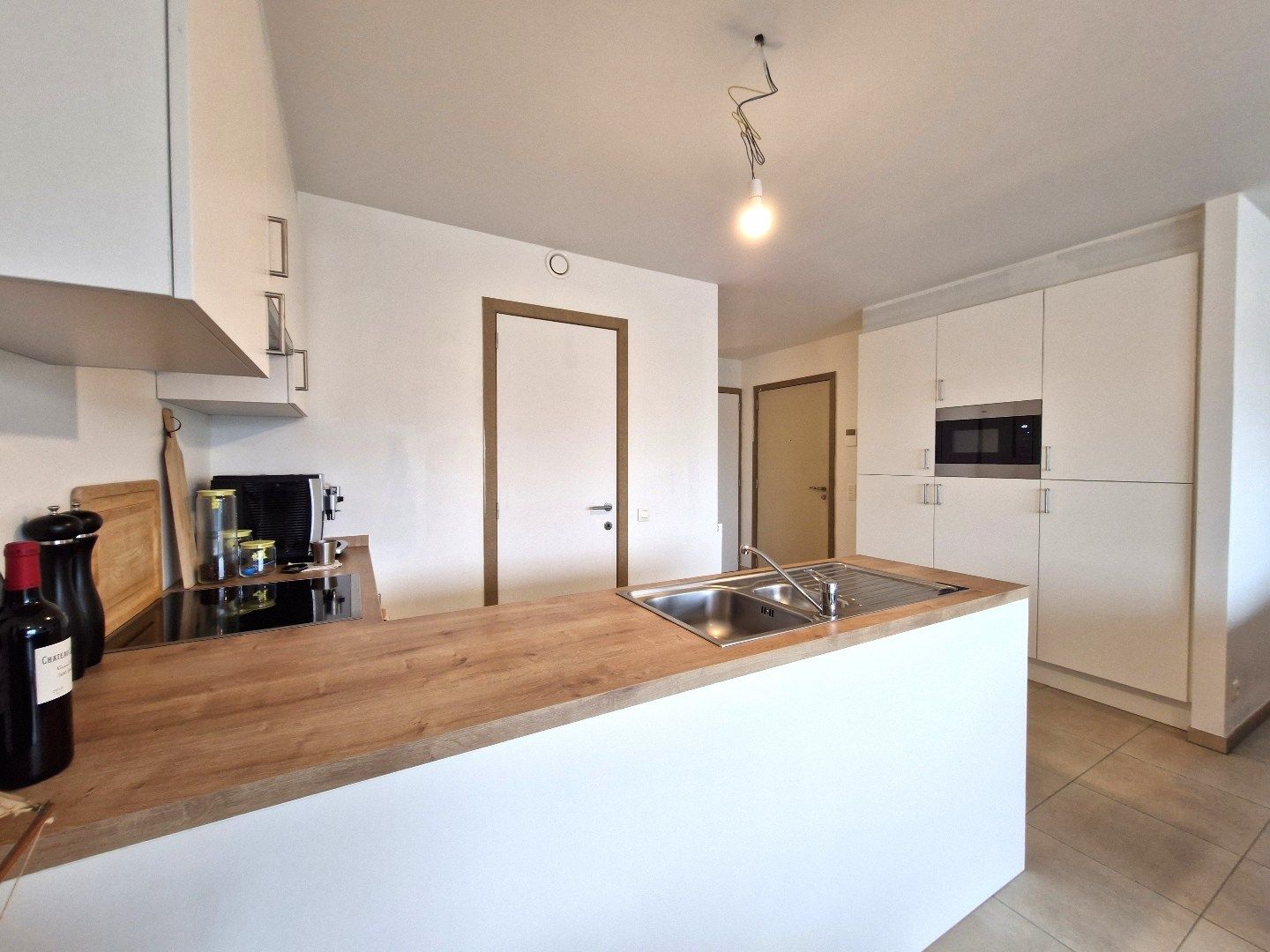Nieuwbouwappartement met twee grote terrassen met open zichten over de jachthaven. foto 6