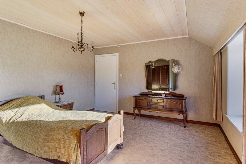 Alleenstaande woning met magazijn/loods TE KOOP in hartje Dentergem! foto 13