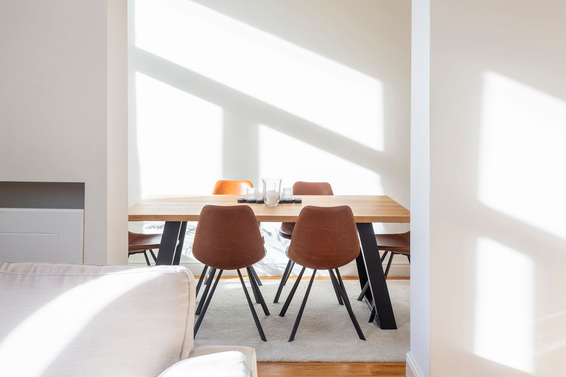 Licht en ruim bemeubeld appartement in hartje Zuid-Antwerpen foto 8