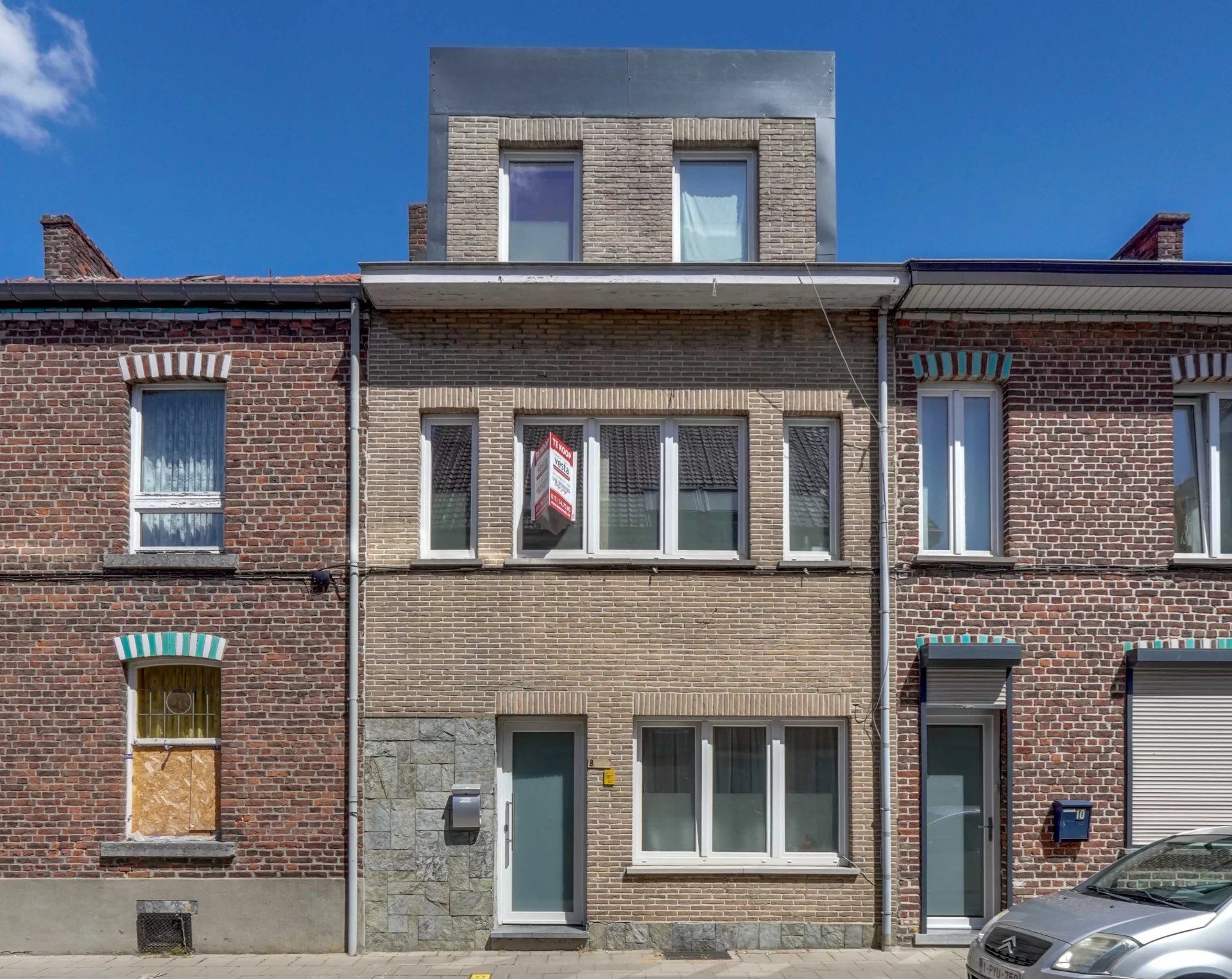 Ruime rijwoning op wandelafstand van centrum foto 2