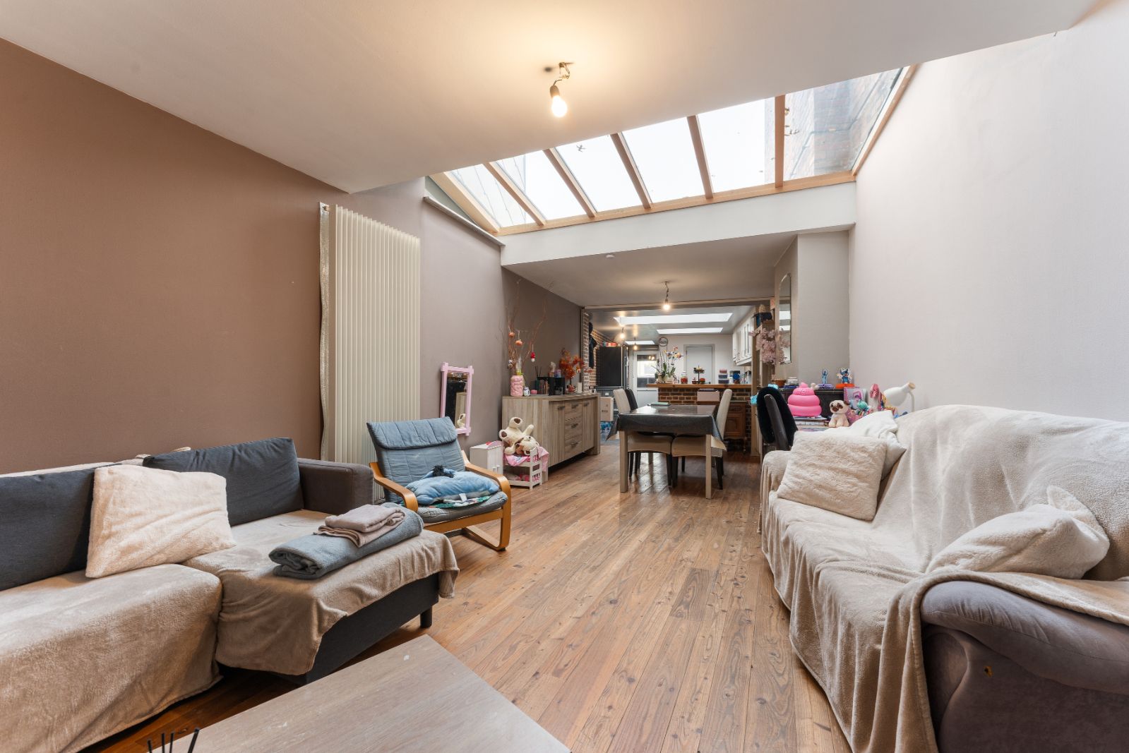 KIJKDAG 15/11 tussen 09.30 en 10.30 uur! 🏡 Gezellige woning met tuin te koop in hartje Ardooie foto 2