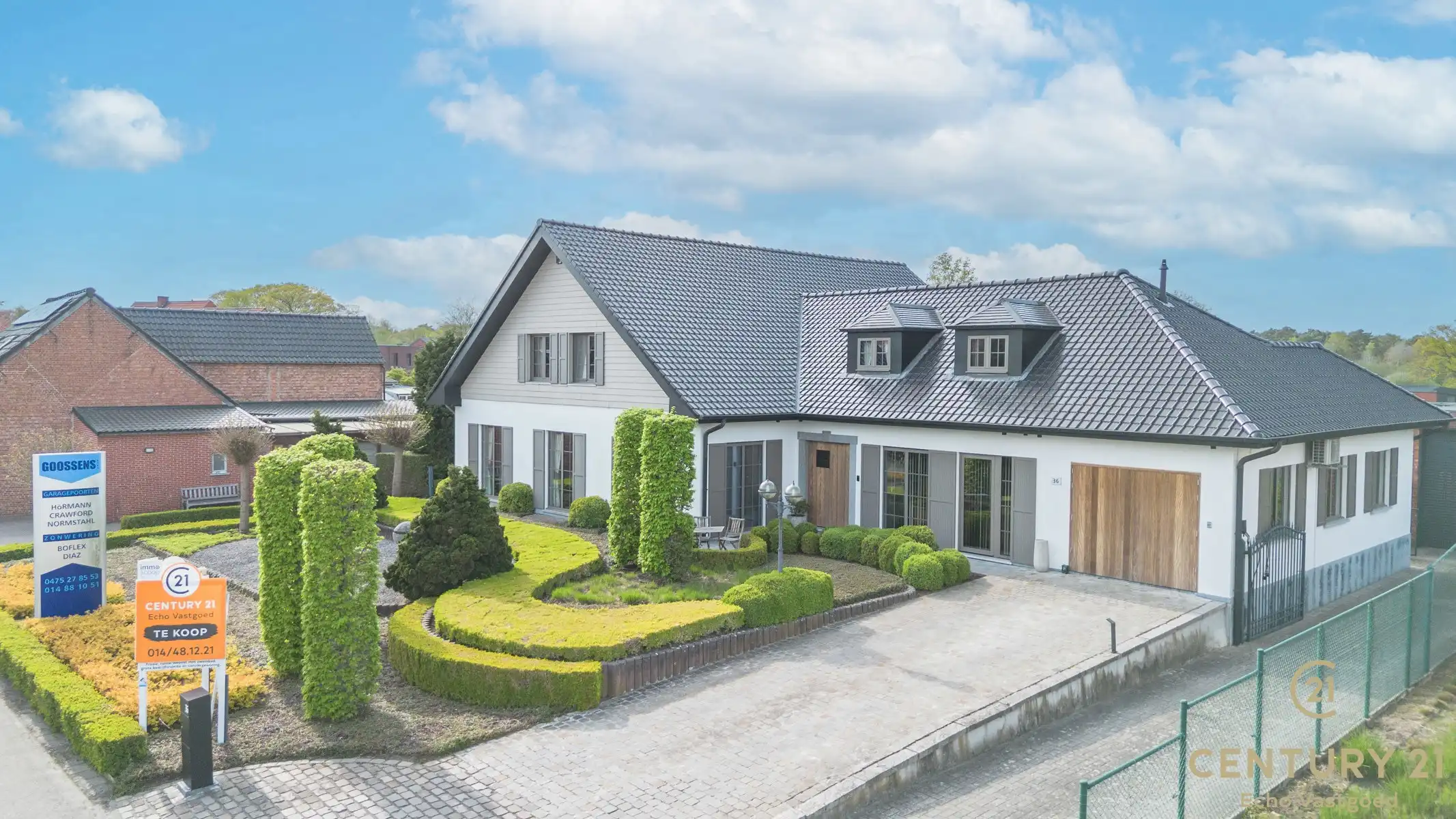 Unieke woning met magazijnen,  zwembad en conciergewoning foto 2