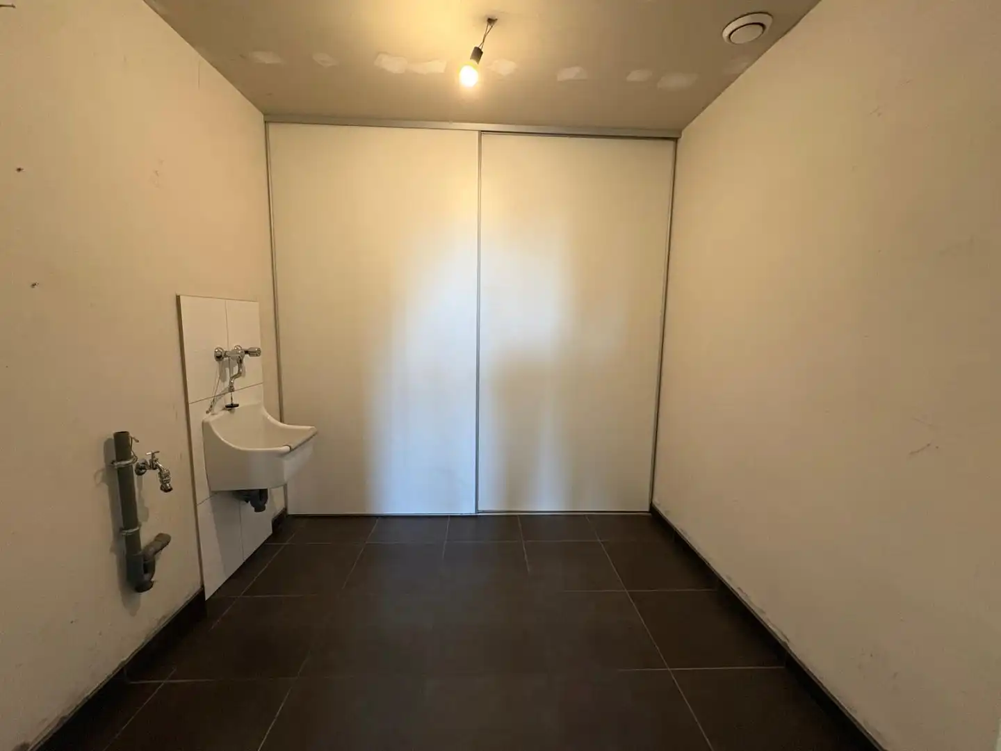 Ruim, energiezuinig appartement met 2 slpks, groot terras en autostaanplaats!  foto 11