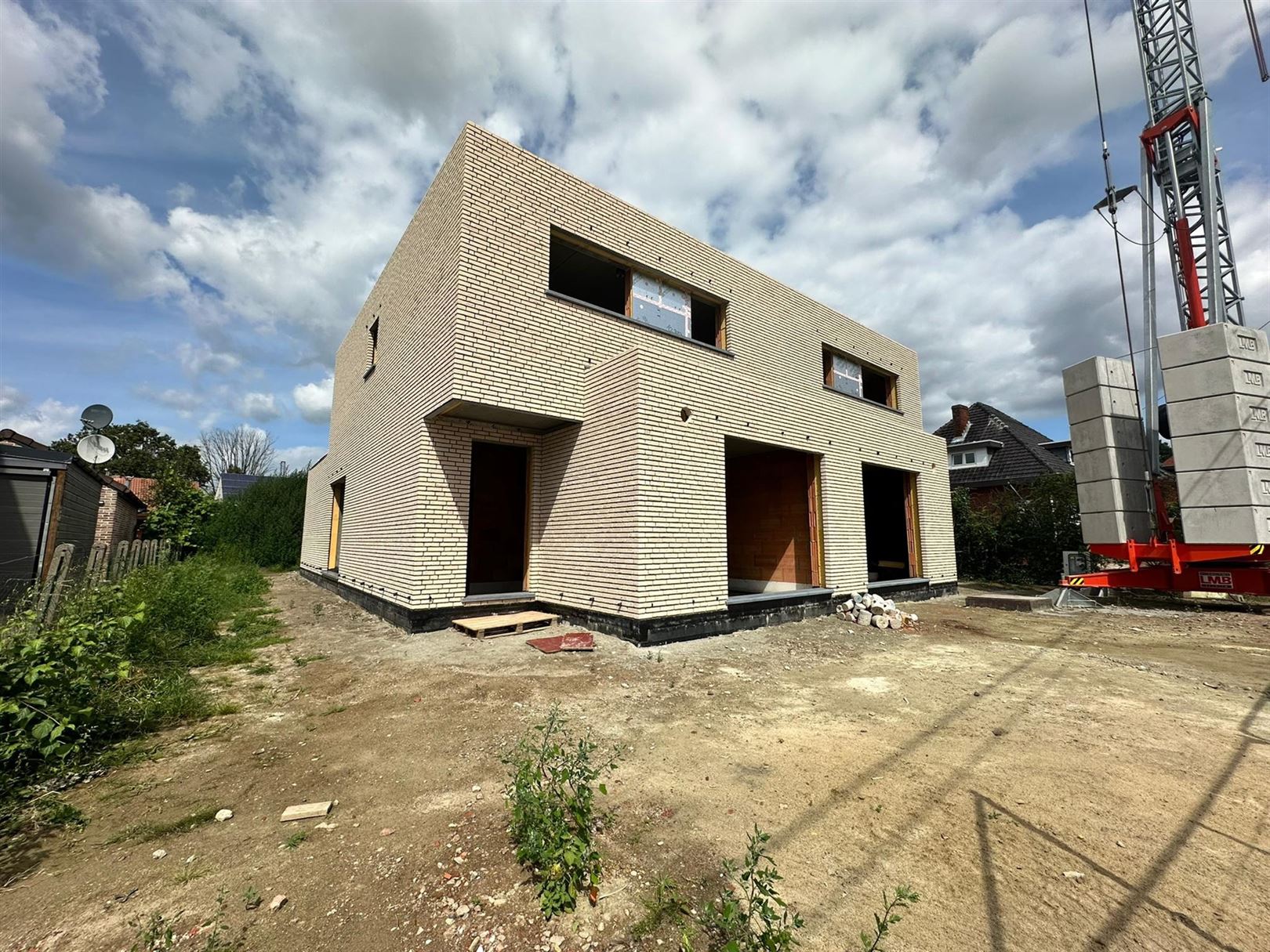 TE KOOP: volledig hoogwaardig afgewerkte nieuwbouwwoning! foto 5