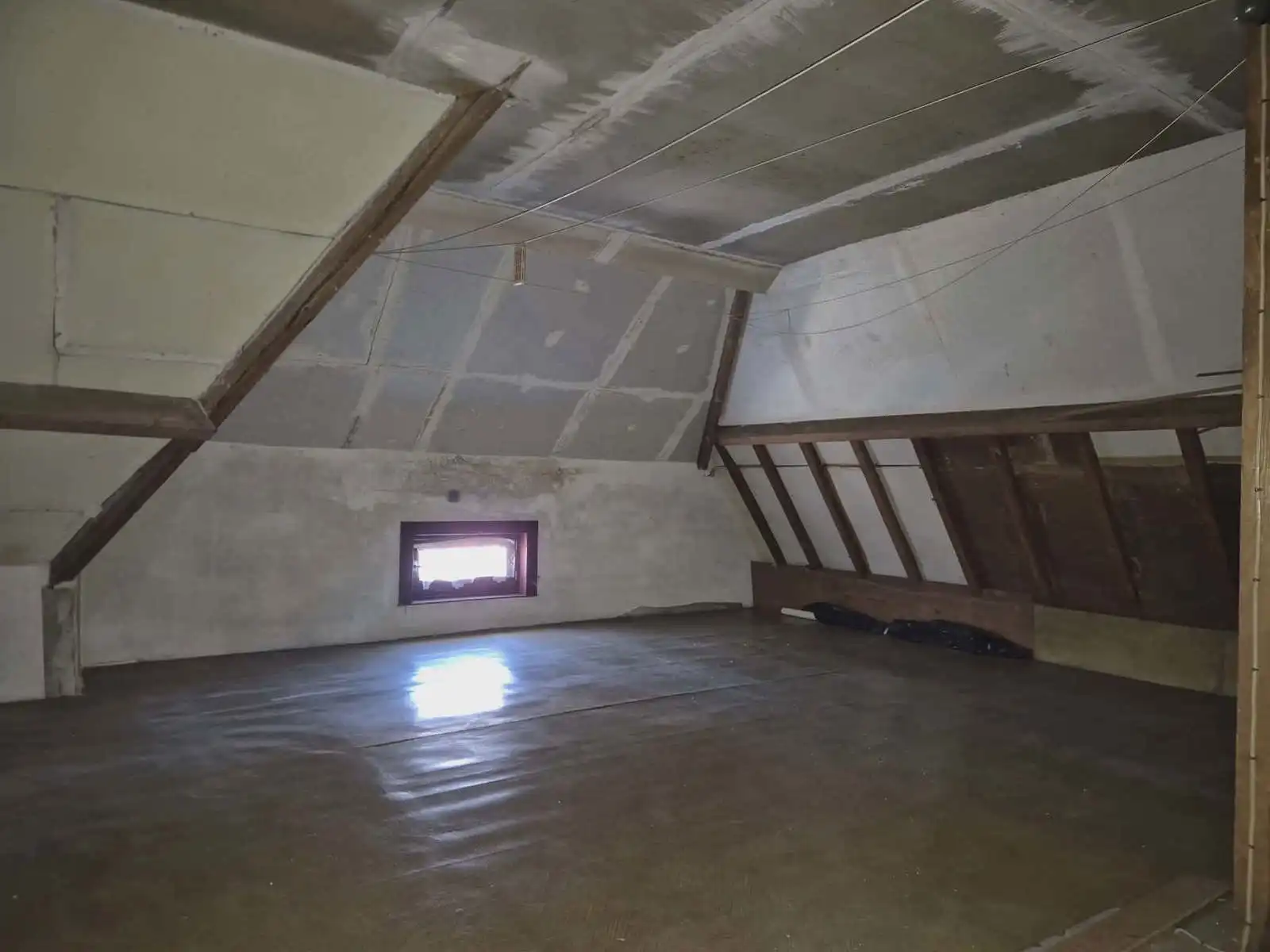 Halfopen bebouwing met 2 slaapkamers nabij de Markt foto 13