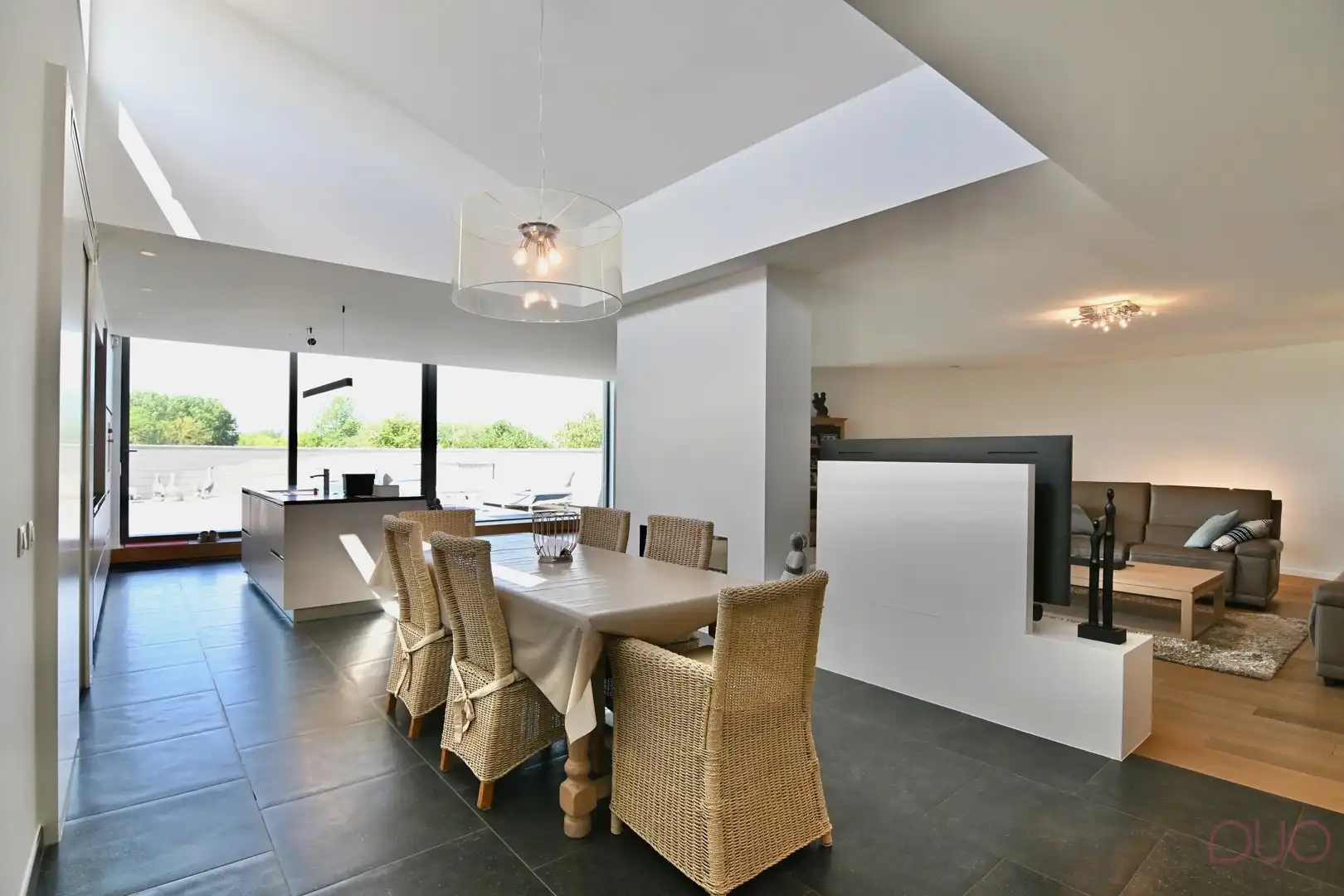 Handelspand op commerciële locatie met  luxueuze penthouse tussen de boomgaarden foto 17