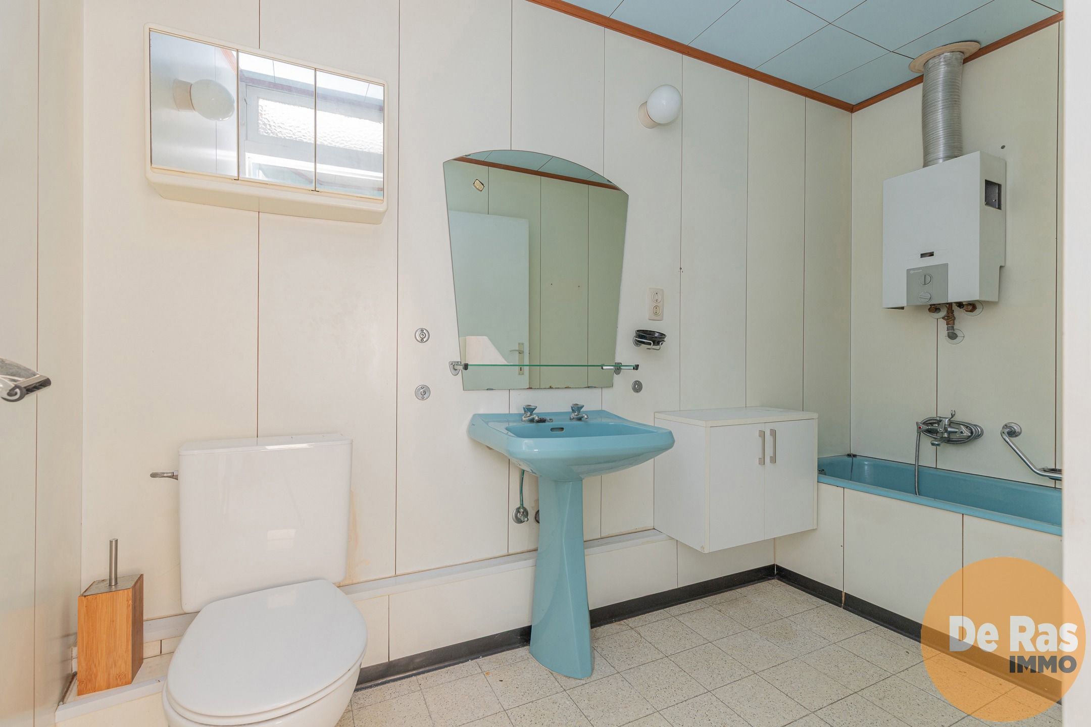 DENDERHOUTEM- Ruime 3-gevelwoning met 4 slpk, tuin en garage foto 13