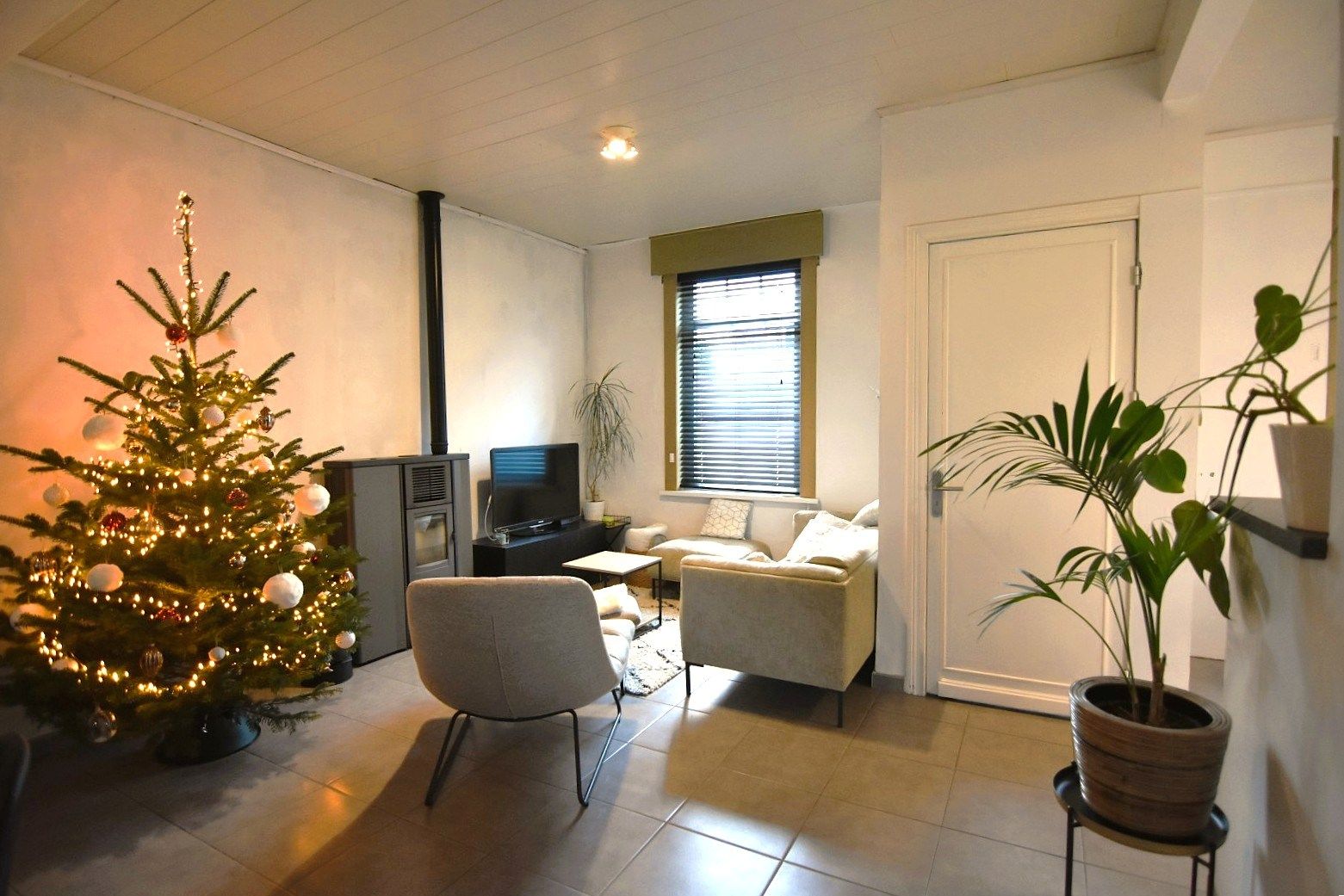 Gezellige rijwoning met diepe tuin in Moorslede foto 3