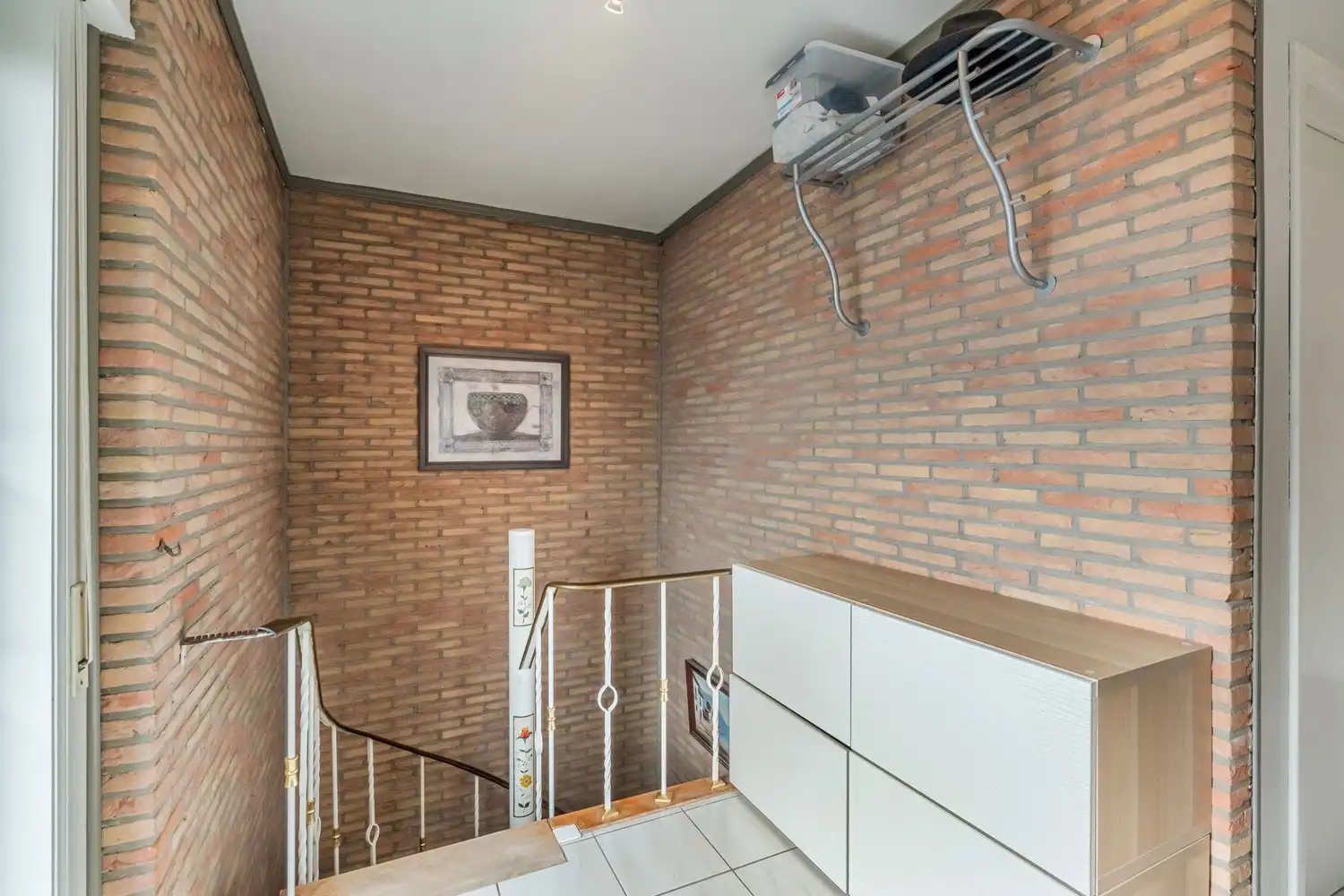 Halfopen gezinswoning met 3 slaapkamers, kelder en aangename tuin in Nieuwerkerken foto 12